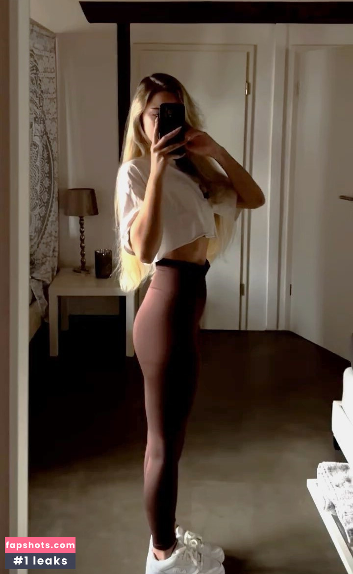 Noelli_fxe Nude Leaks OnlyFans Photos #12 - LeakJerk