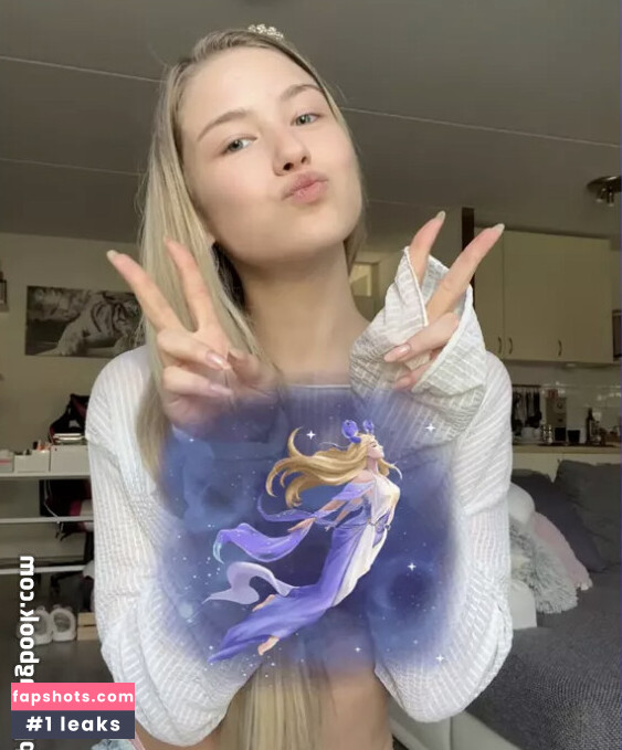 Noelli_fxe Nude Leaks OnlyFans Photos #21 - LeakJerk