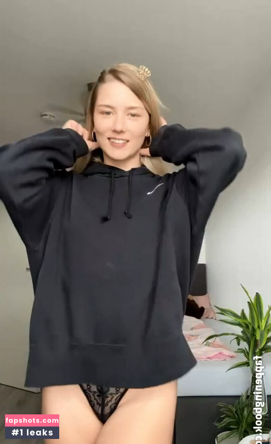 Noelli_fxe nude babe gallery