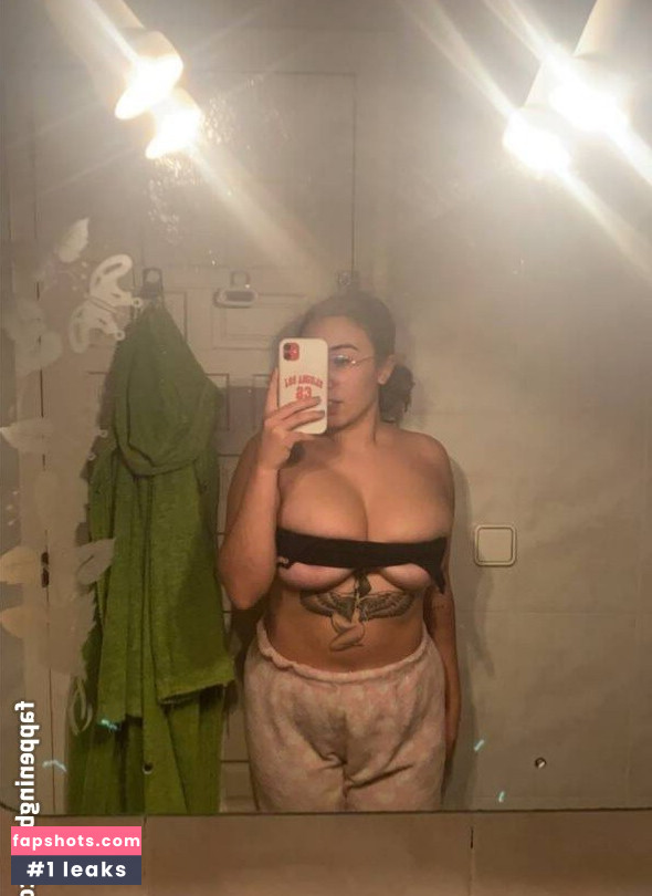 Noemi123130 gallery photo #3