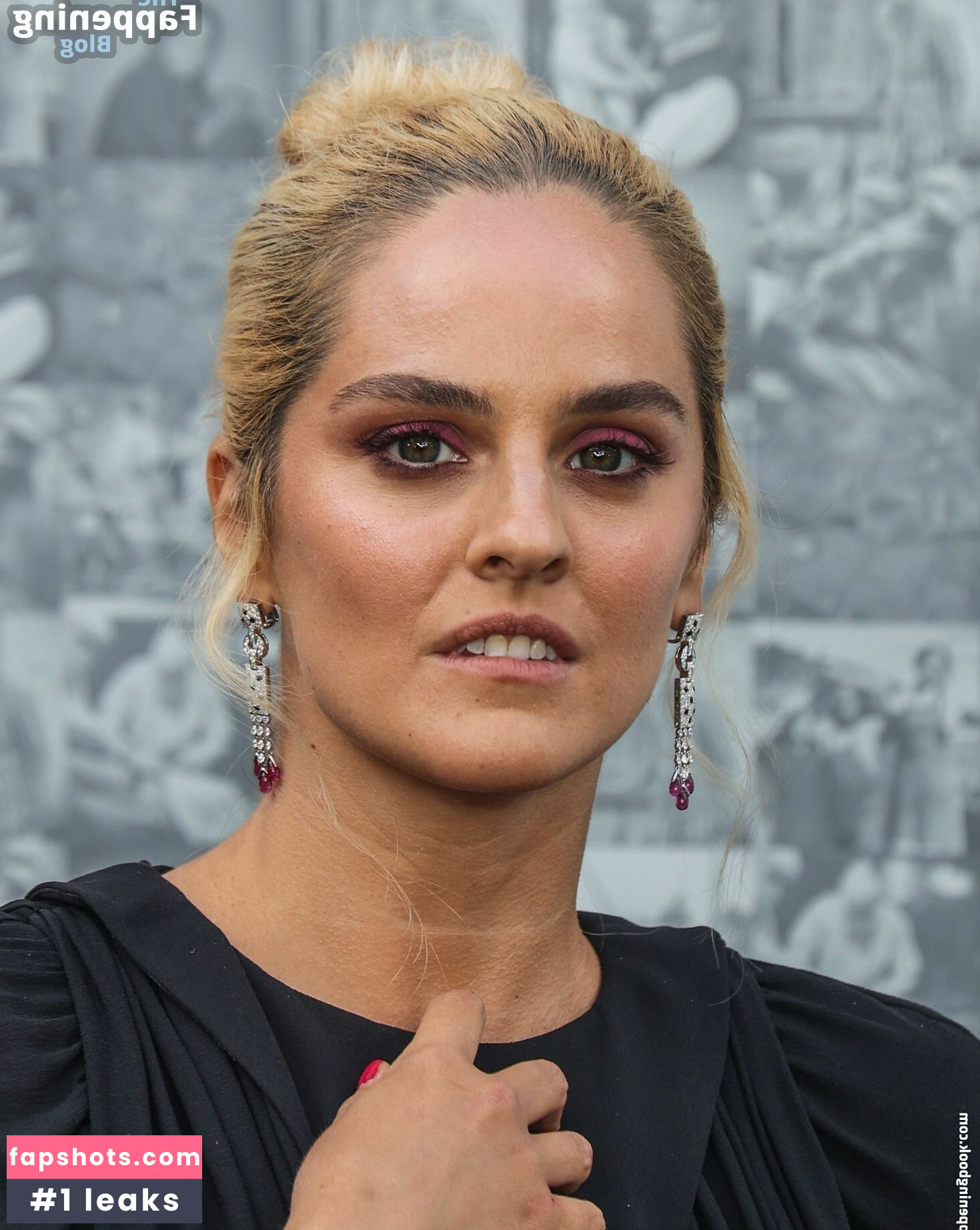 Noemie Merlant gallery photo #40