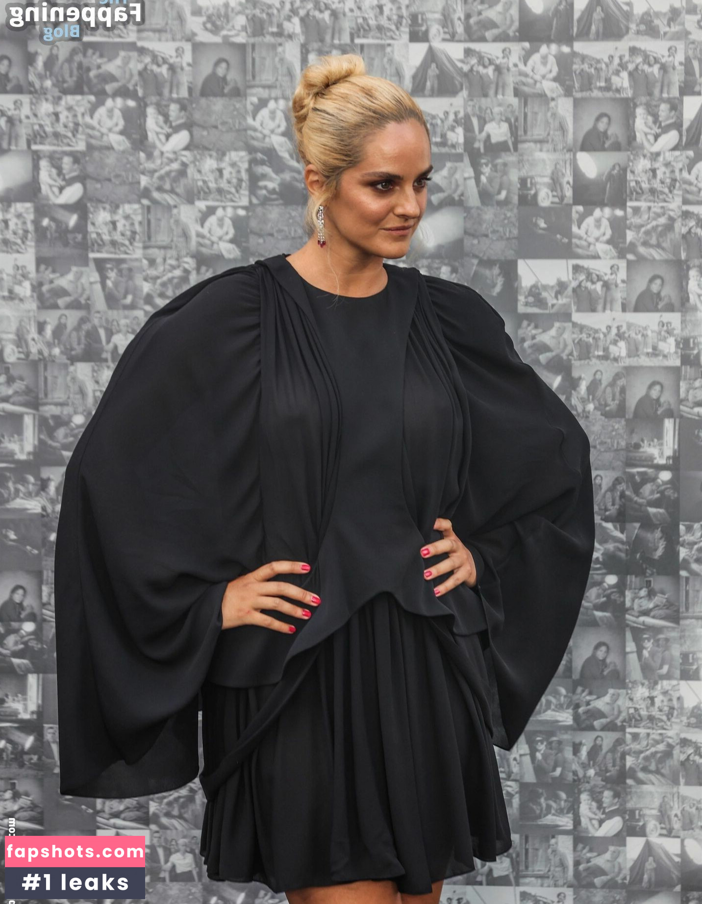 Noemie Merlant gallery photo #42