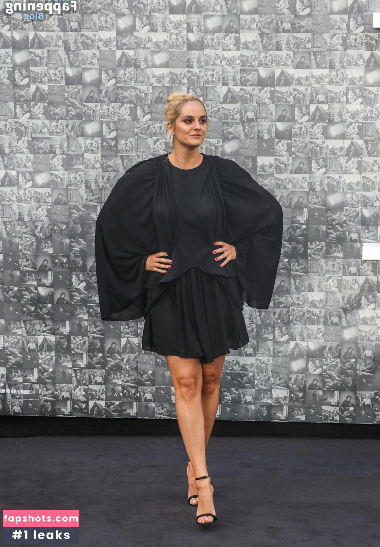 Noemie Merlant gallery photo #43