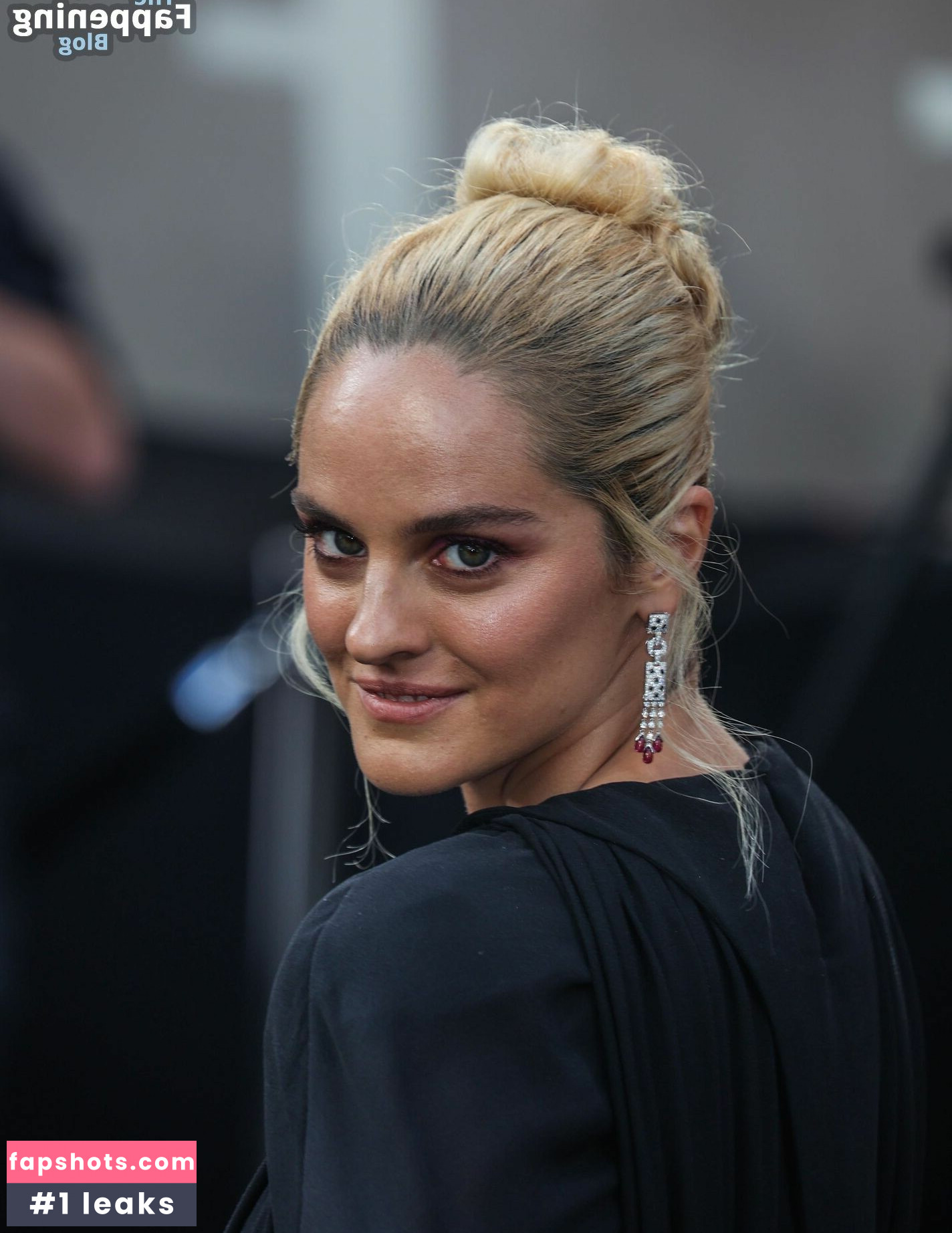 Noemie Merlant gallery photo #44