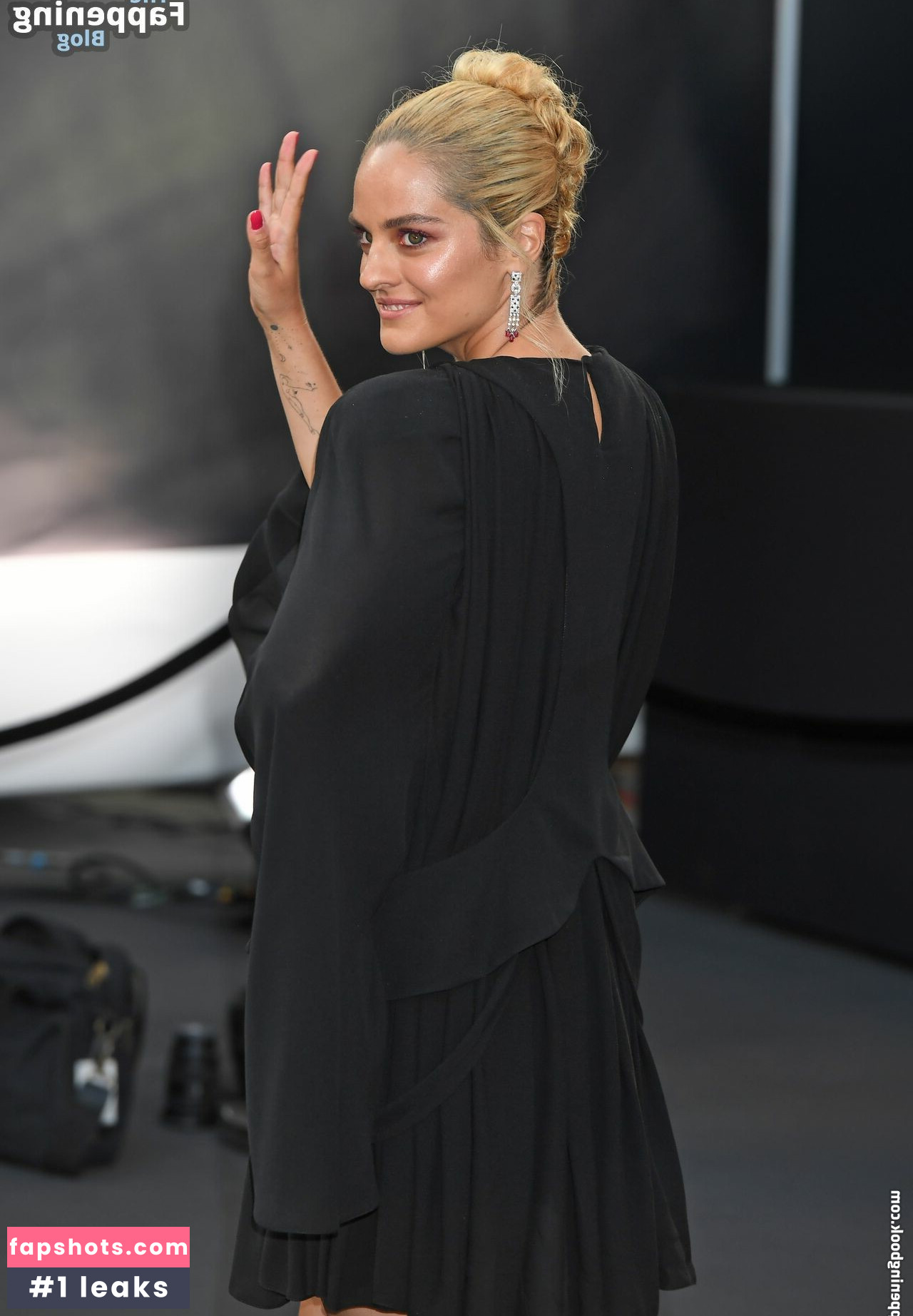 Noemie Merlant gallery photo #46