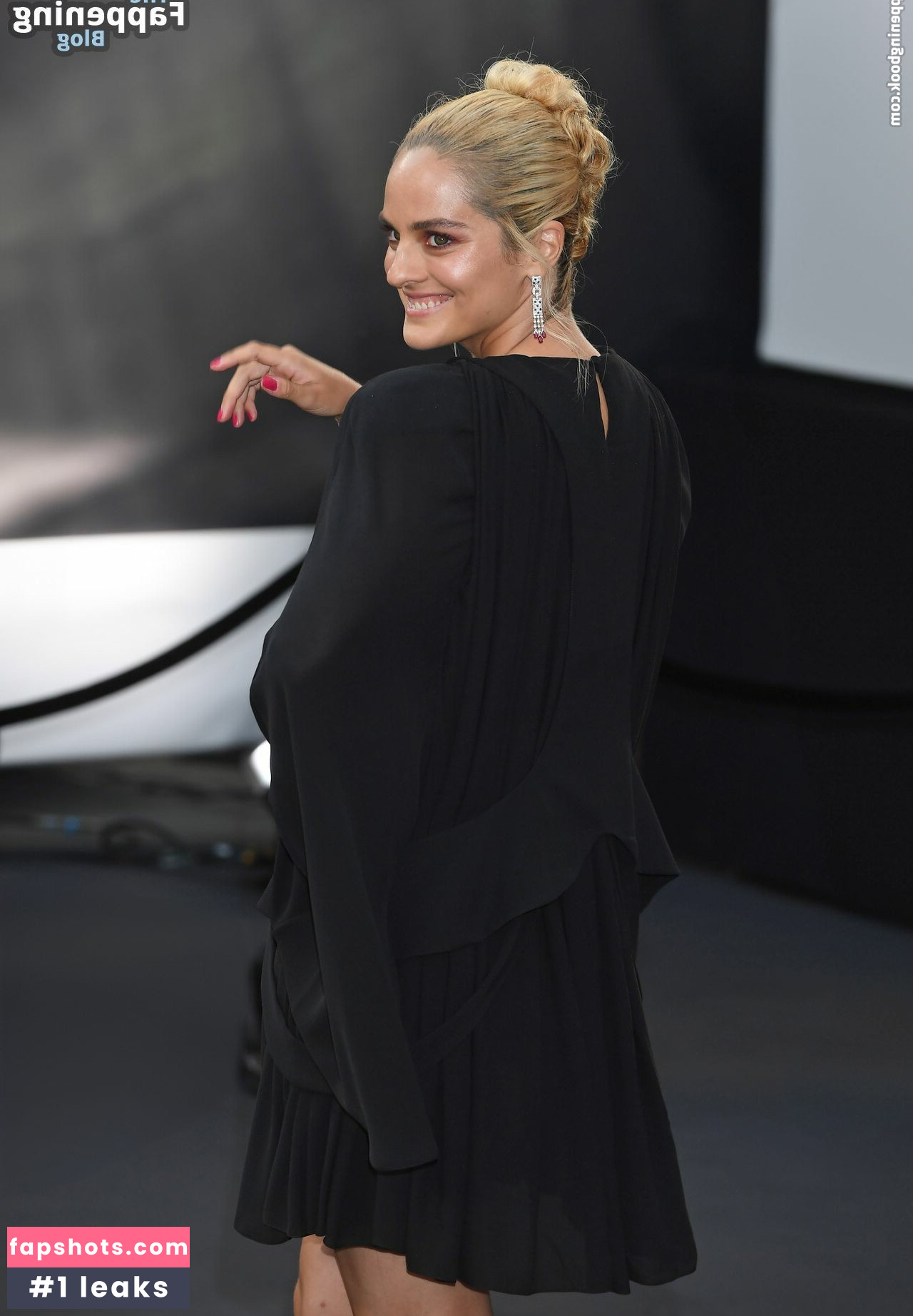 Noemie Merlant gallery photo #51