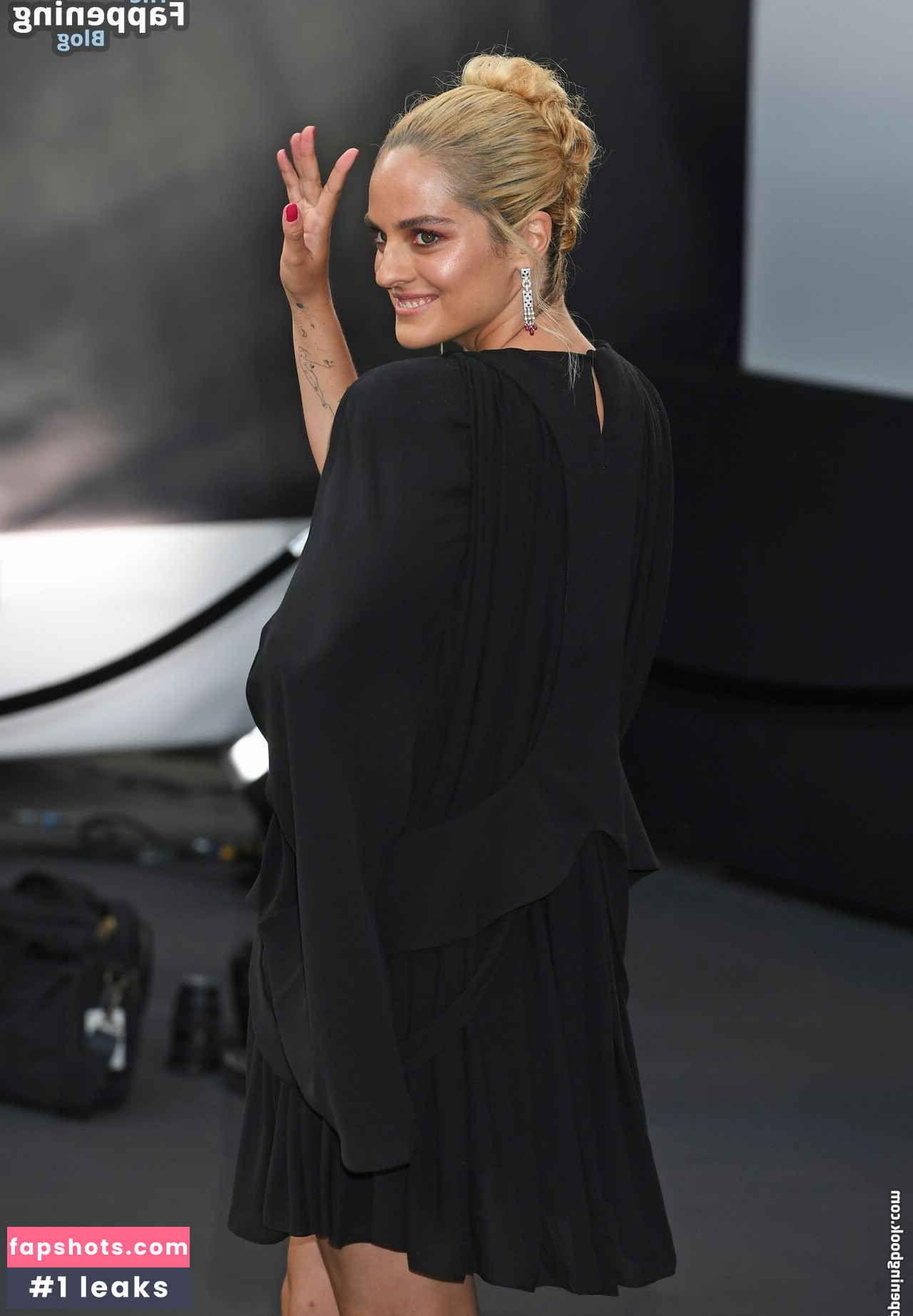 Noemie Merlant gallery photo #52