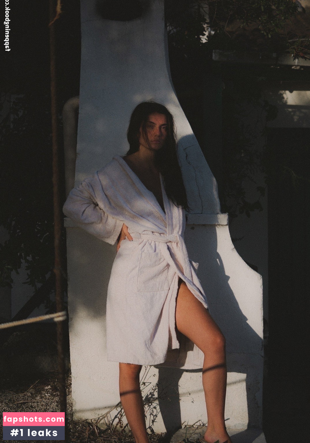 Noemie Noyal gallery photo #18