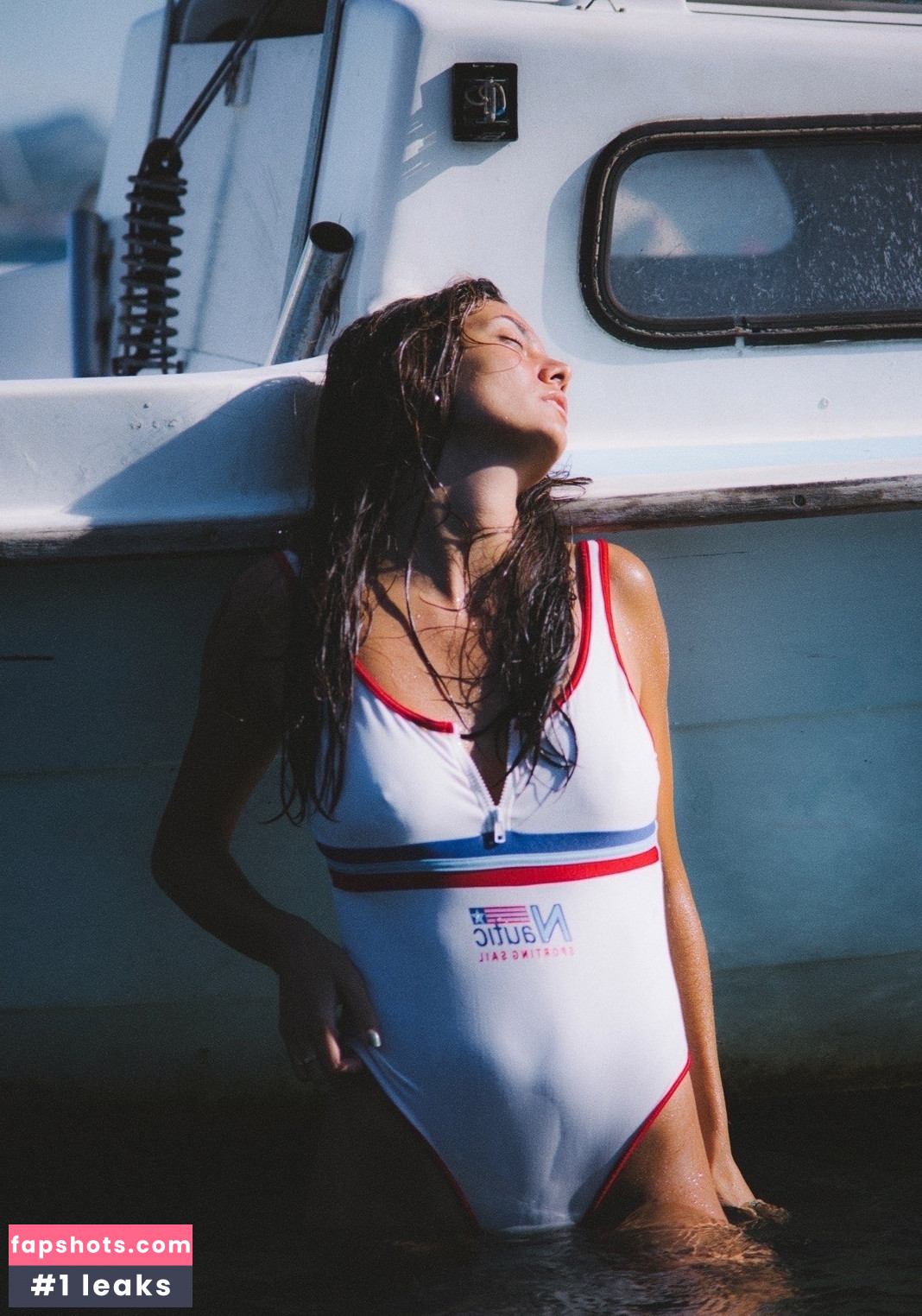 Noemie Noyal gallery photo #19