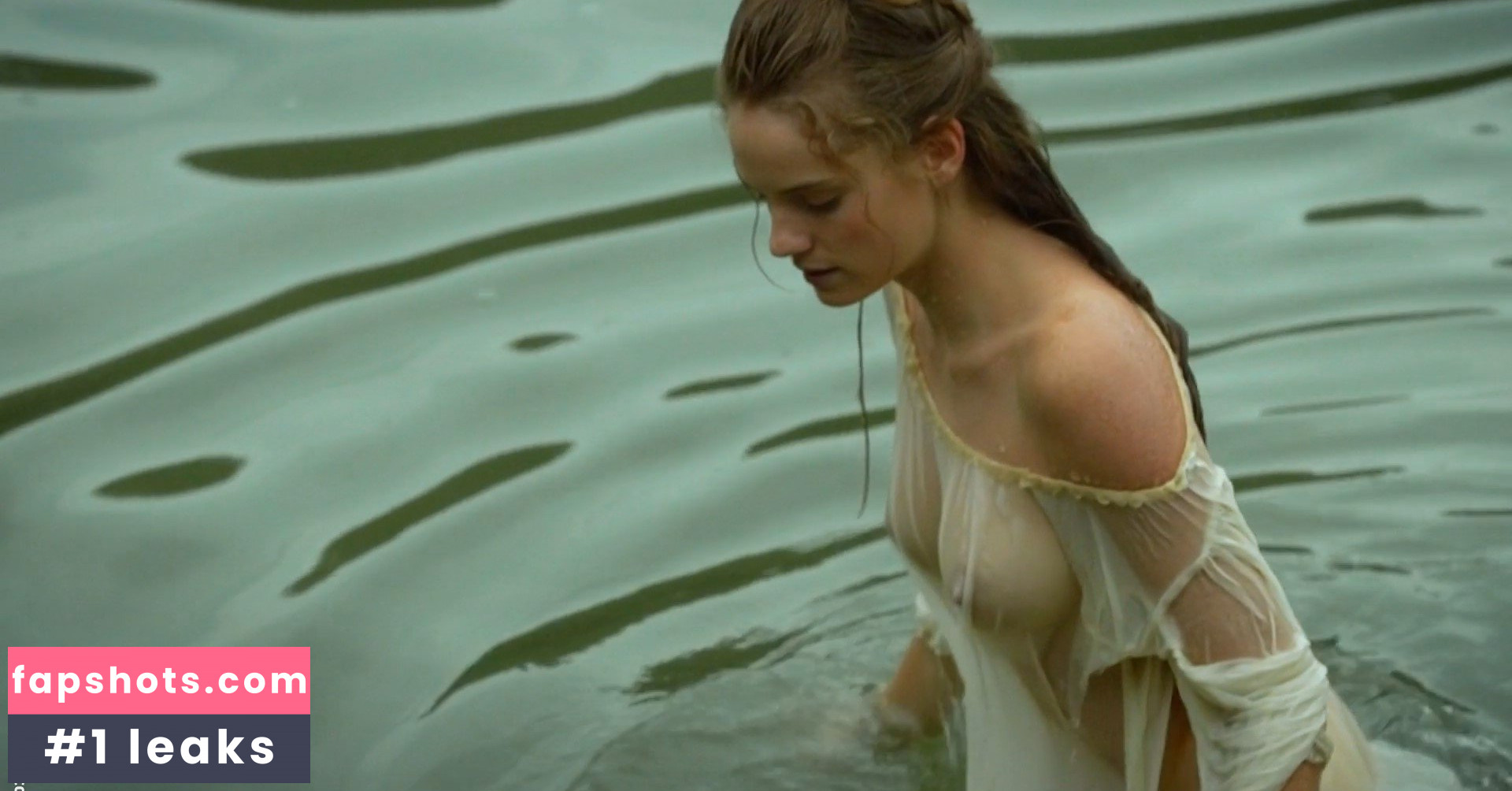 Noémie Schmidt gallery photo #5