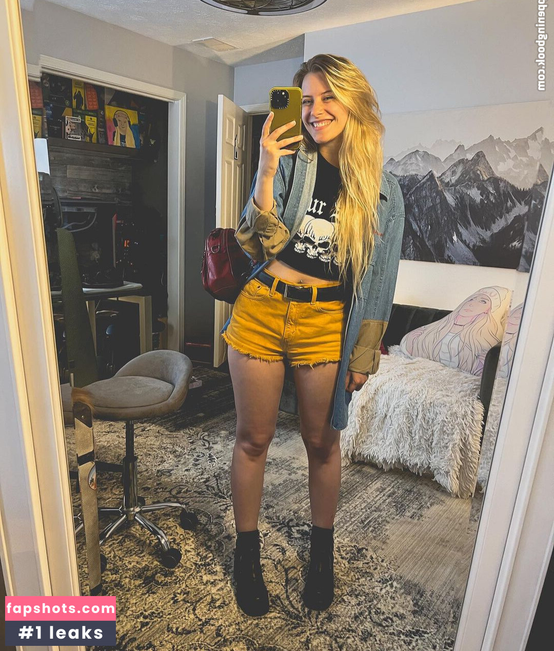 NoisyButters gallery photo #9