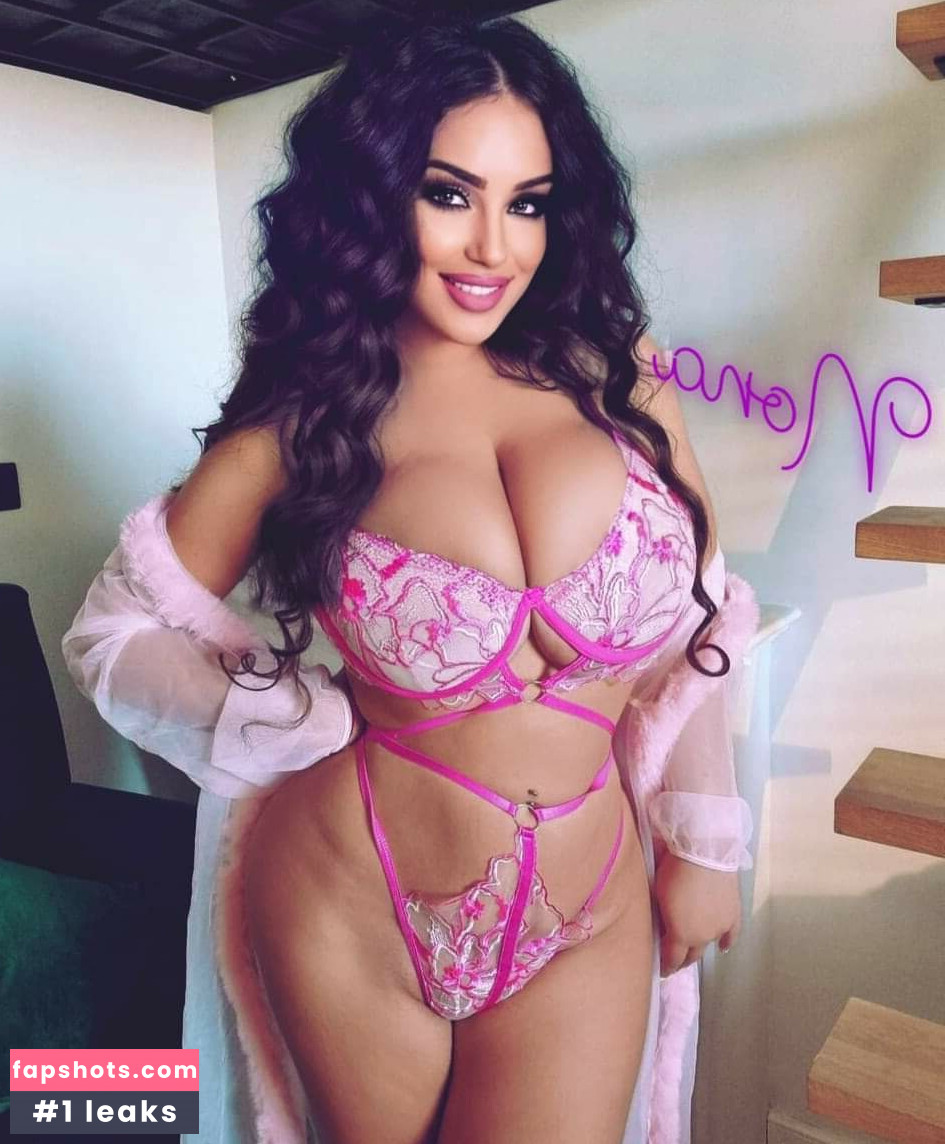 Nona Adams gallery photo #22