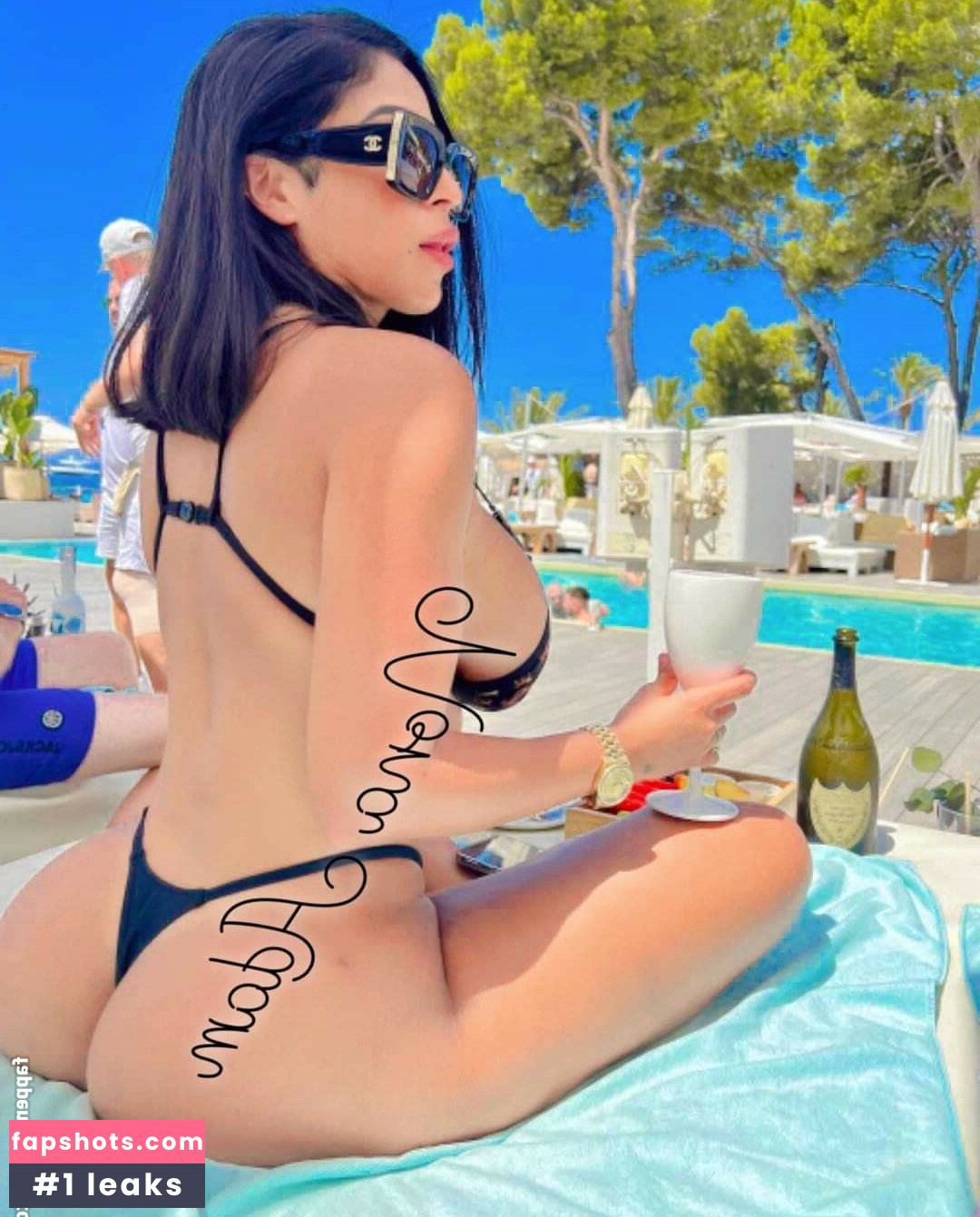 Nona Adams gallery photo #4