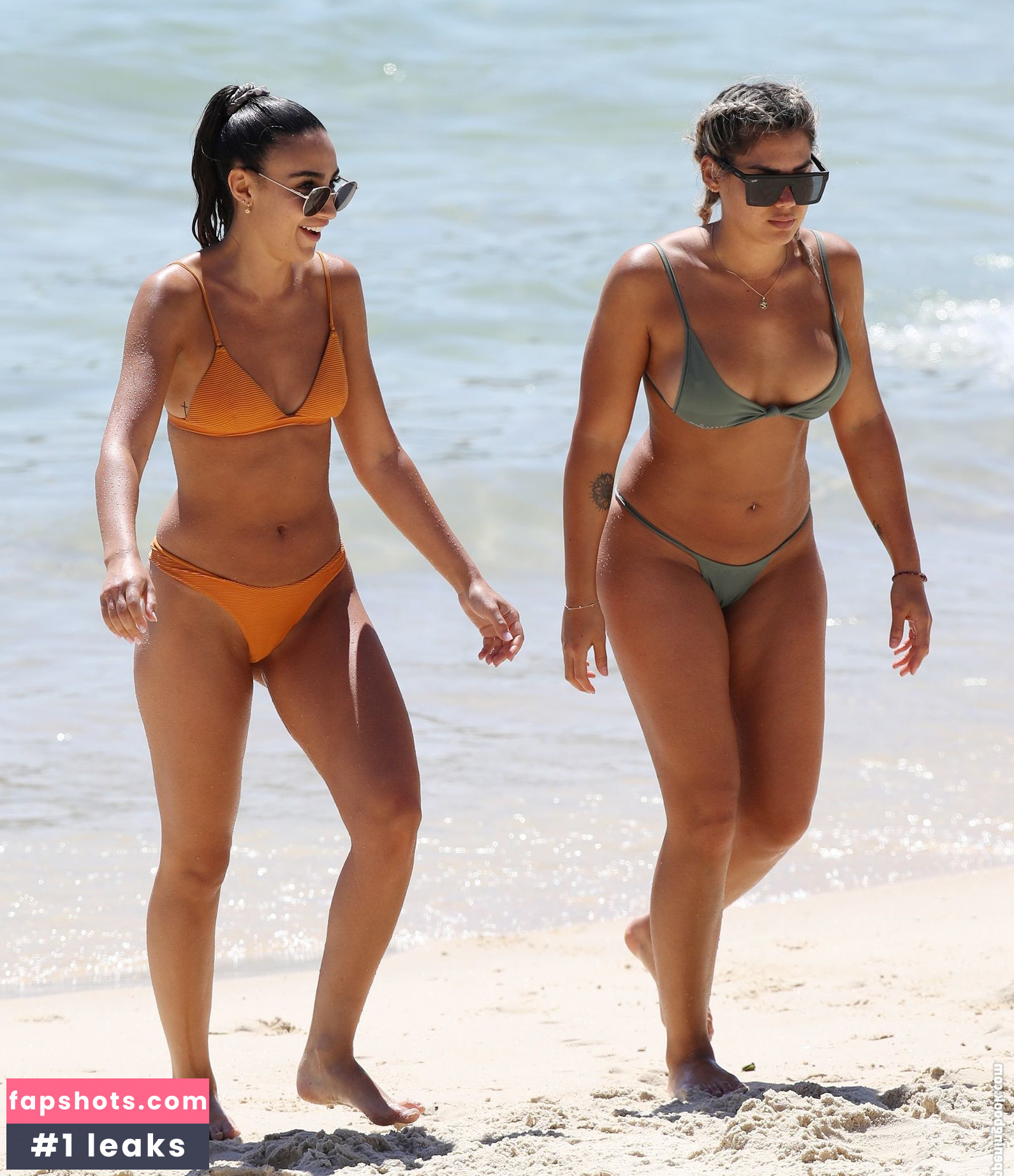 Noni Janur gallery photo #44