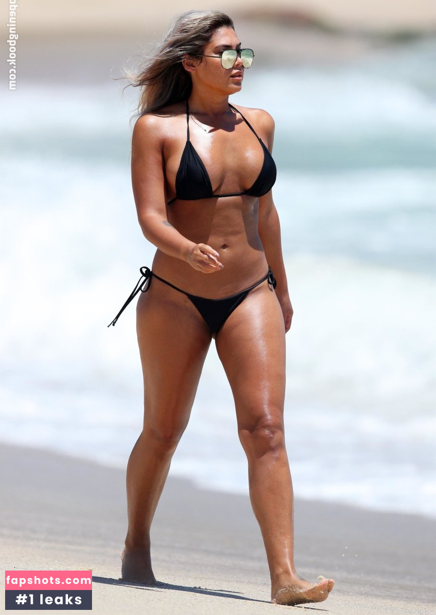 Noni Janur gallery photo #93