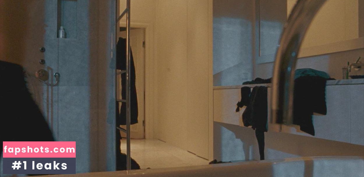 Noomi Rapace Nahé úniky fotek pouze od fanoušků #207 - Fapshots