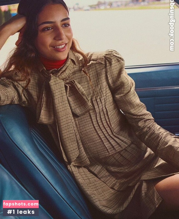 Nora Attal gallery photo #19