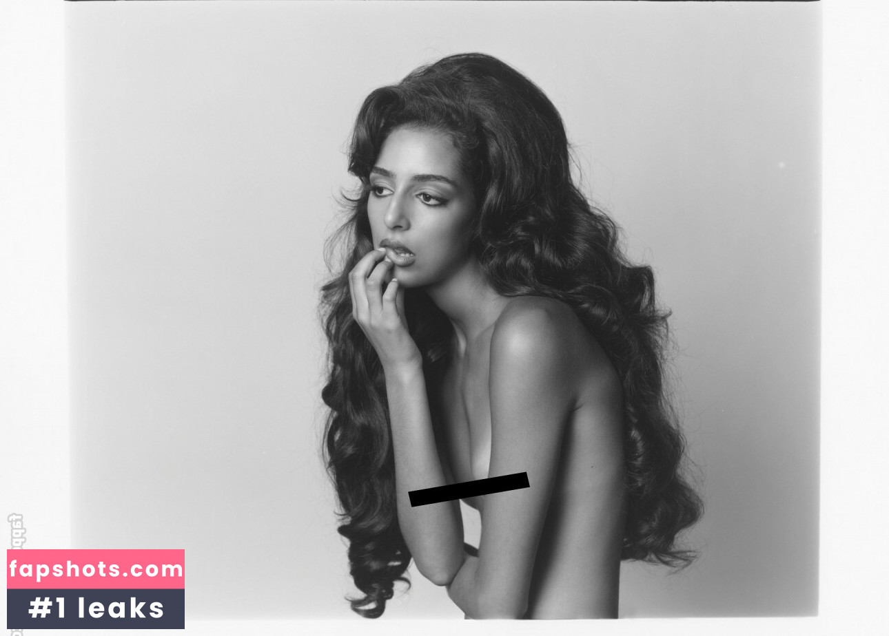 Nora Attal gallery photo #20