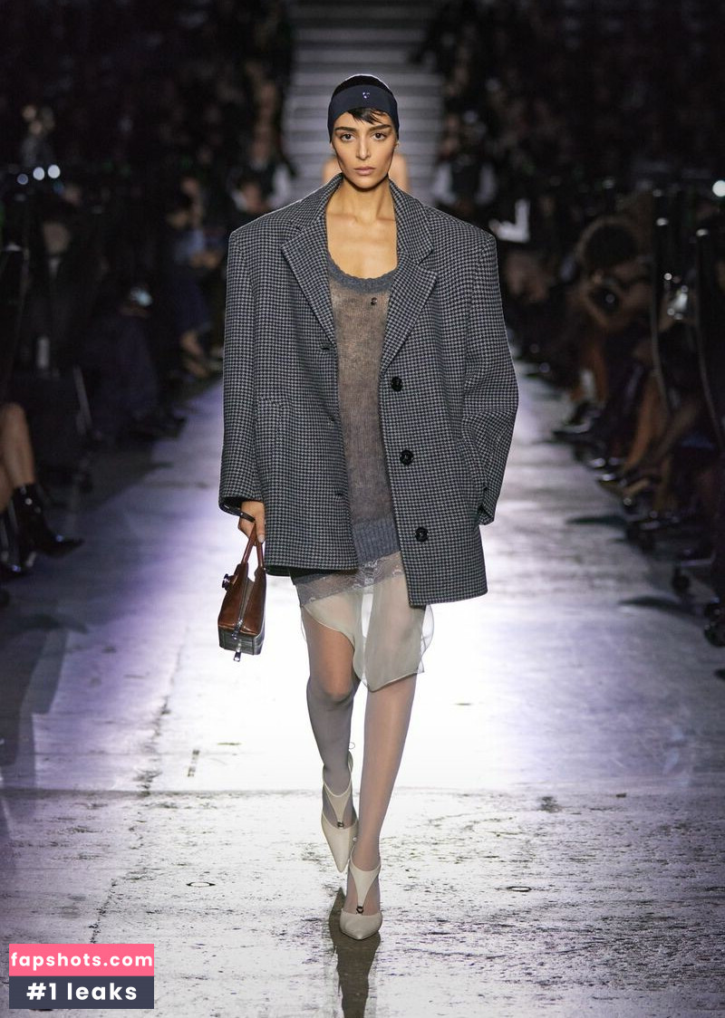 Nora Attal gallery photo #21