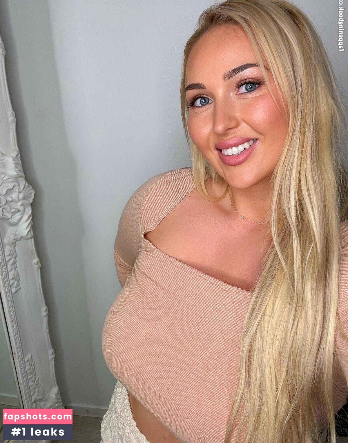 Nora Davis gallery photo #35