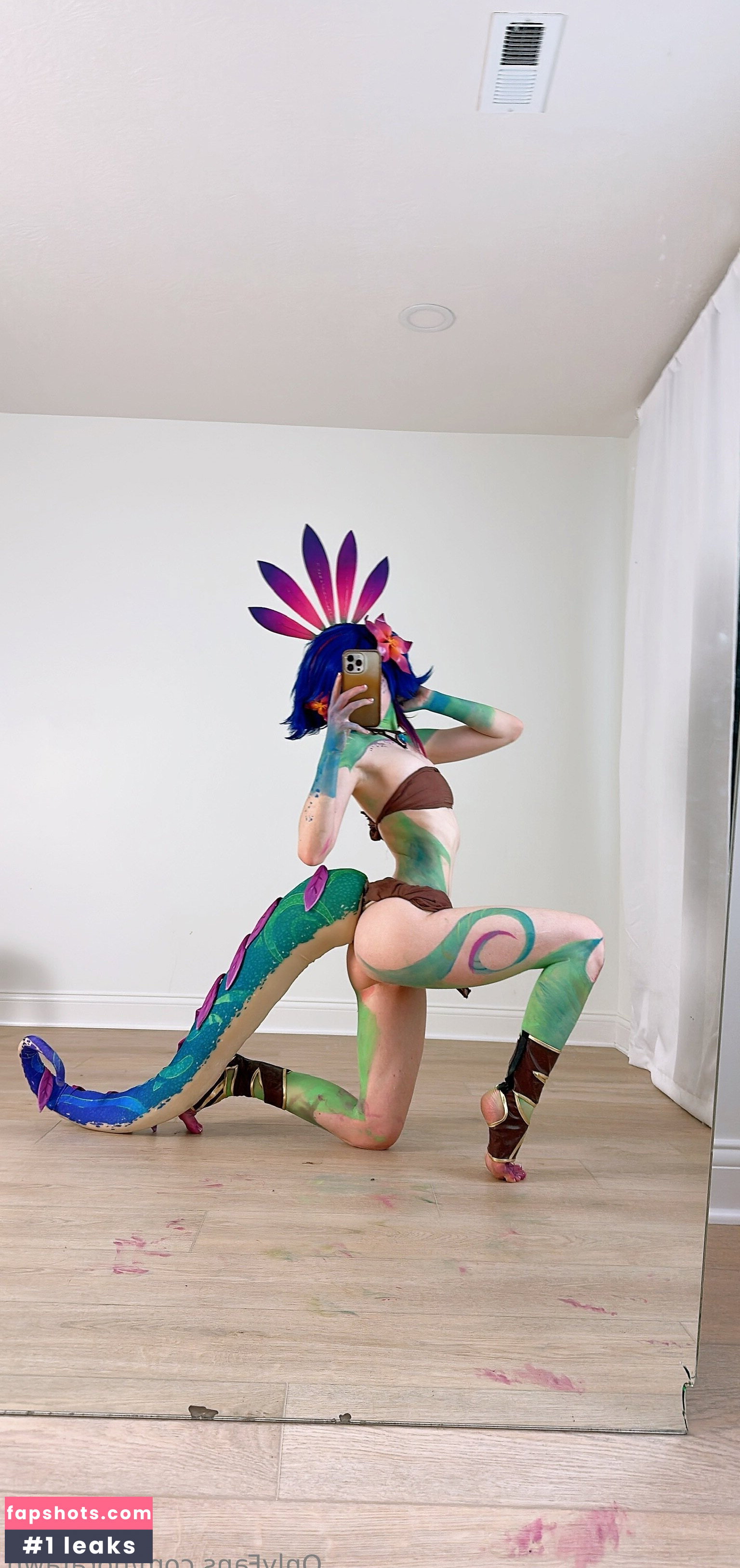 Nora Fawn gallery photo #964