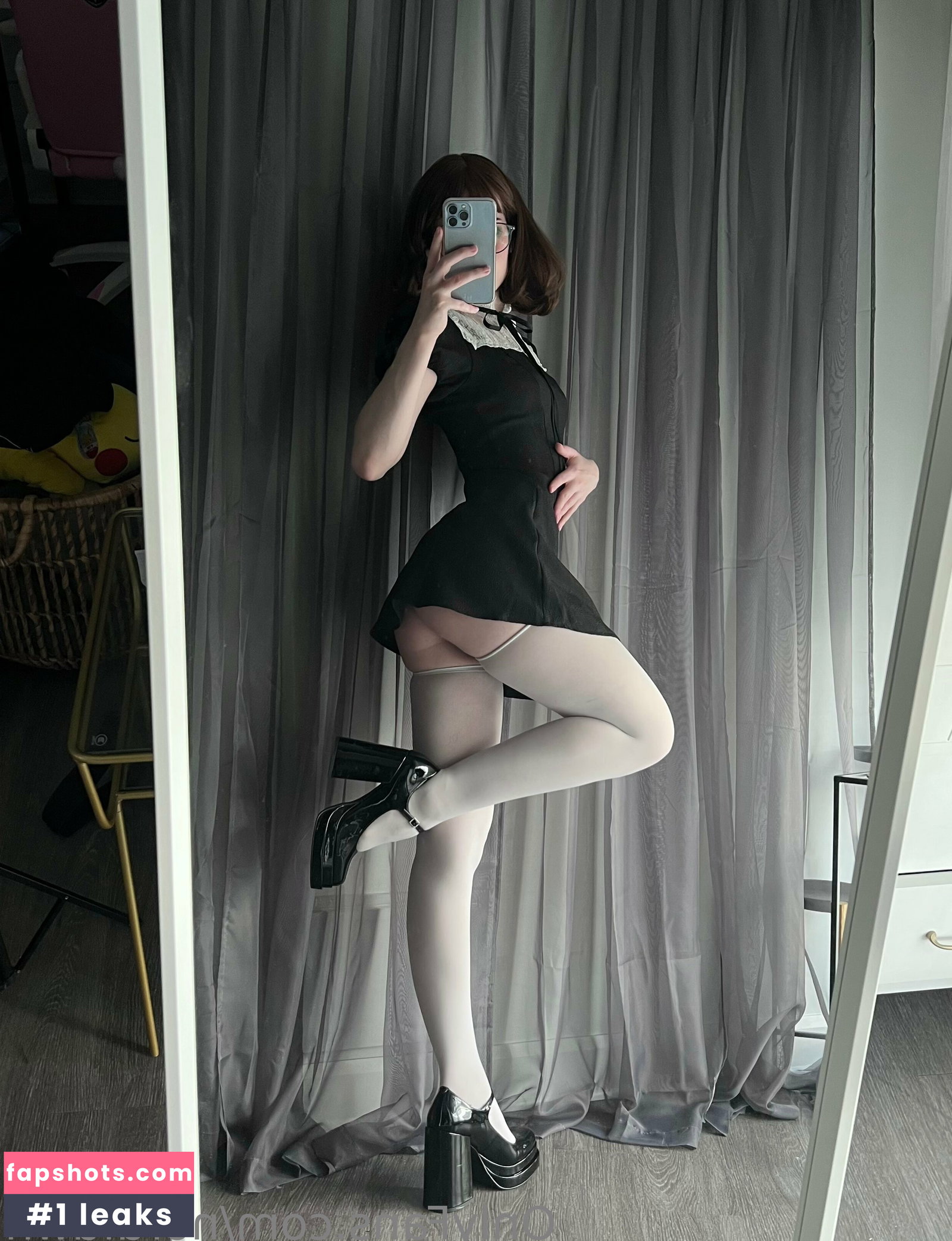 Nora Fawn gallery photo #1517