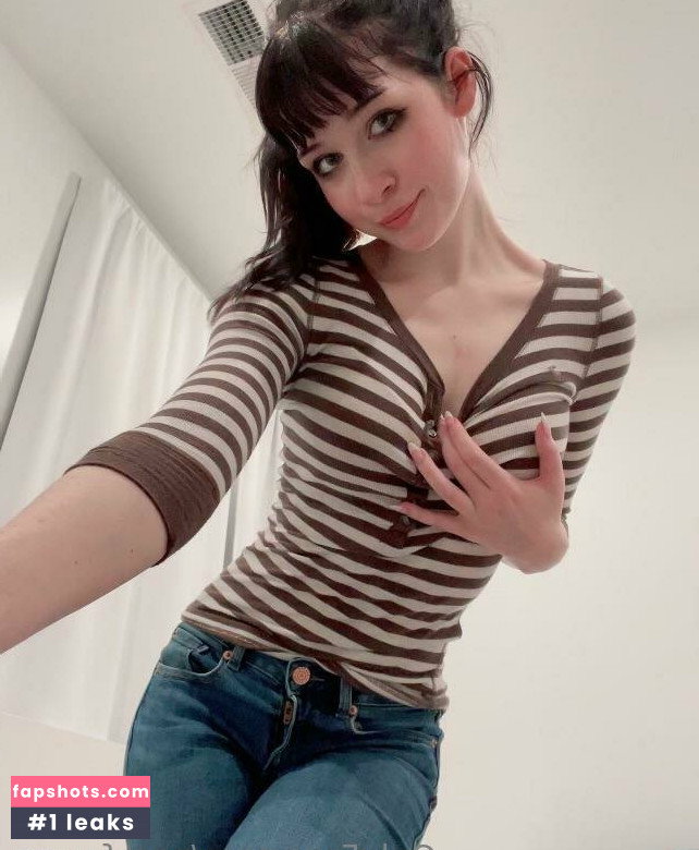 Nora Fawn gallery photo #521