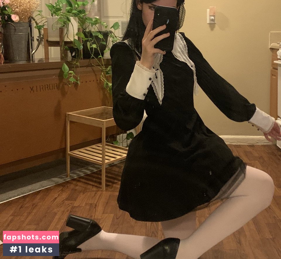Nora Fawn gallery photo #1893