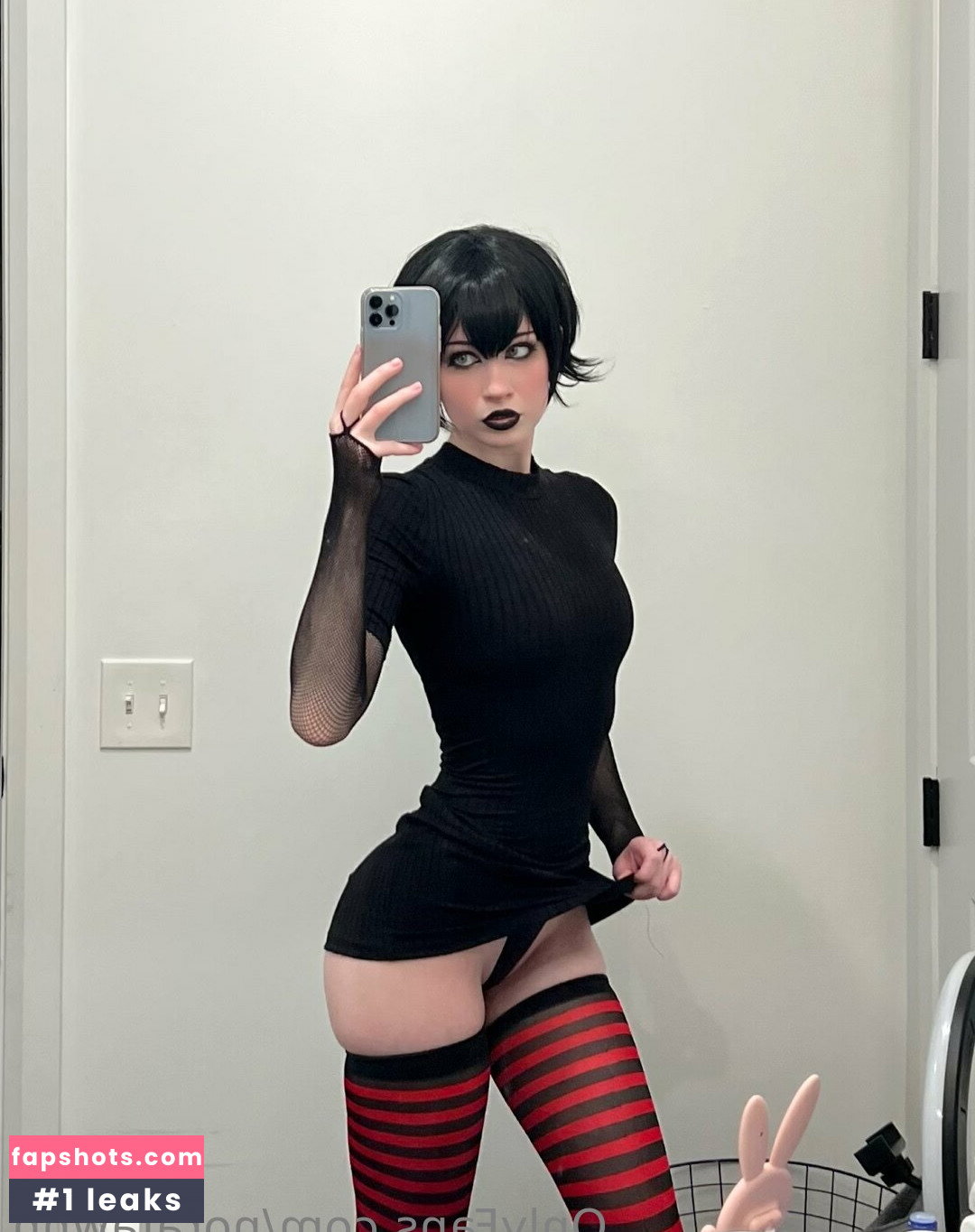 Nora Fawn gallery photo #365