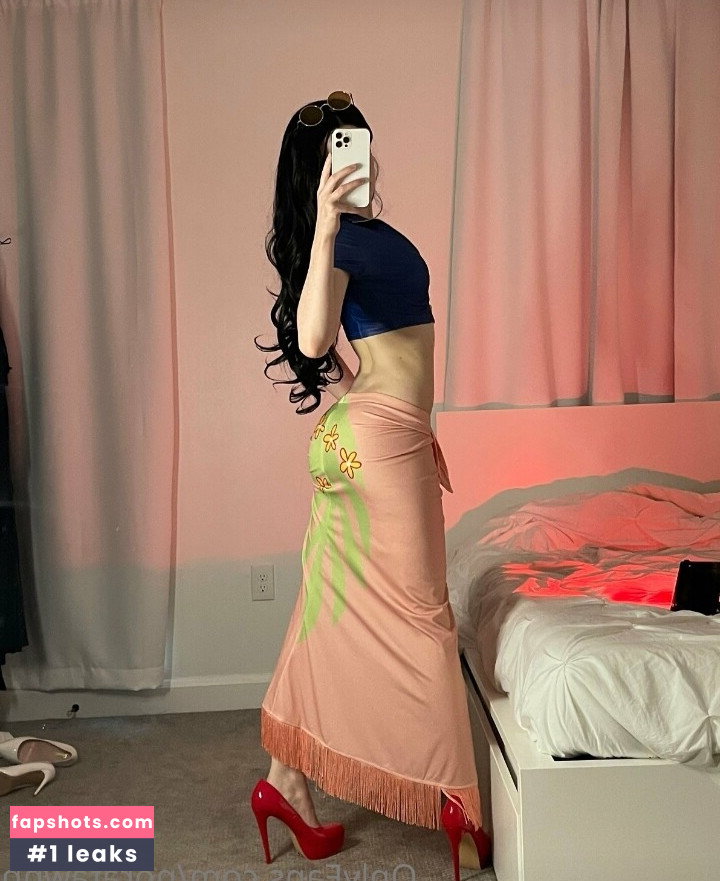 Nora Fawn gallery photo #2290