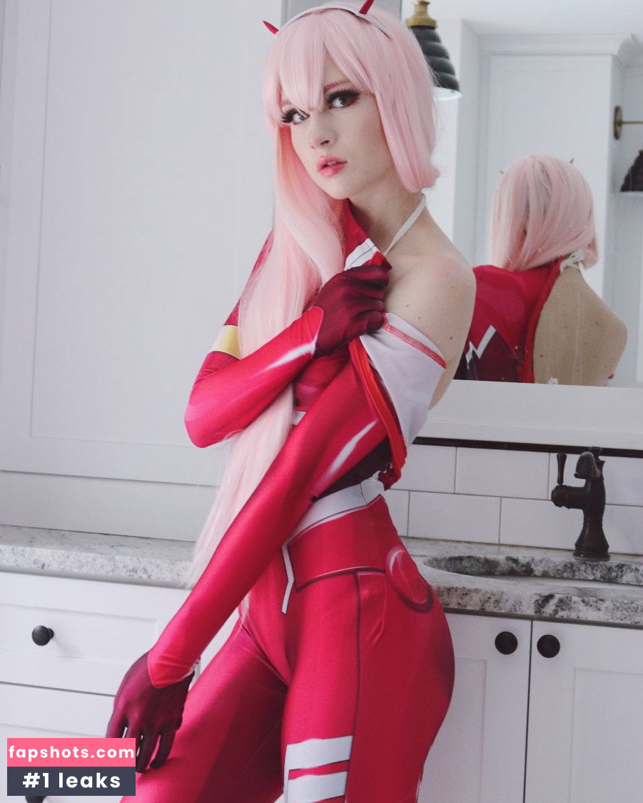 Nora Fawn gallery photo #2050