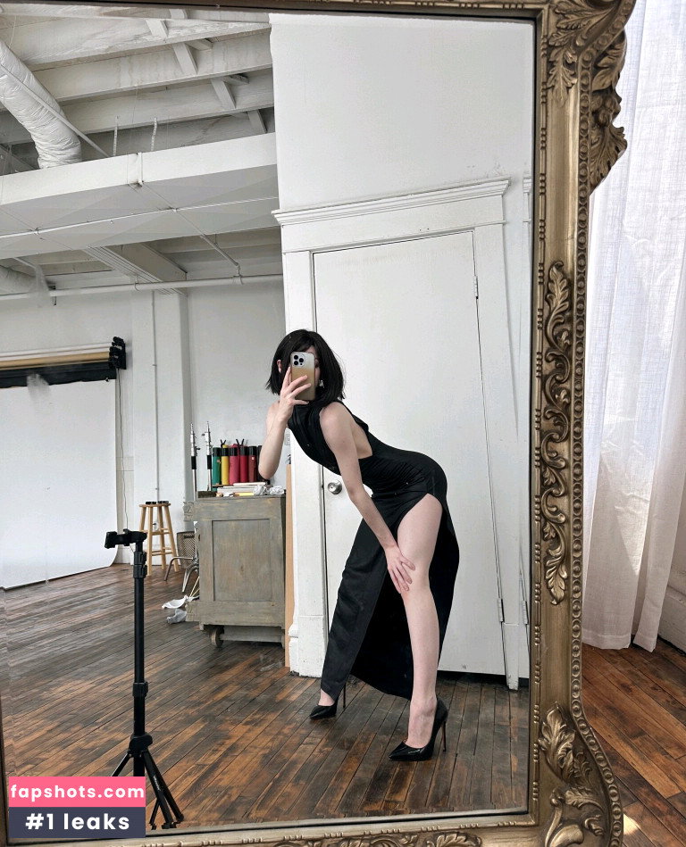 Nora Fawn gallery photo #621