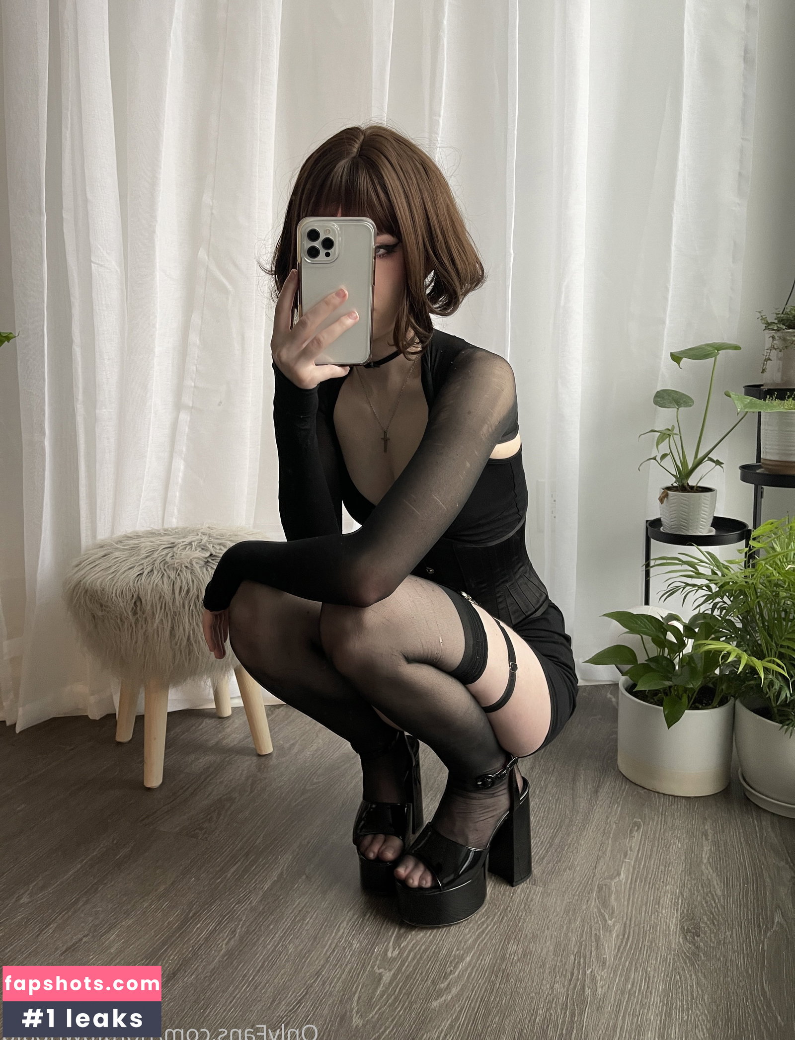 Nora Fawn gallery photo #2452