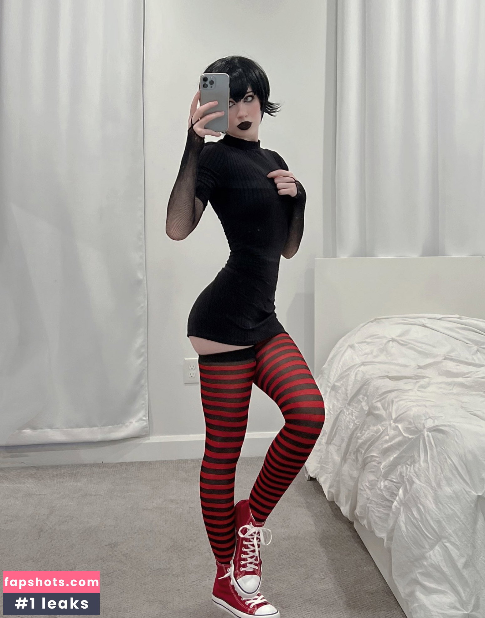 Nora Fawn gallery photo #2824
