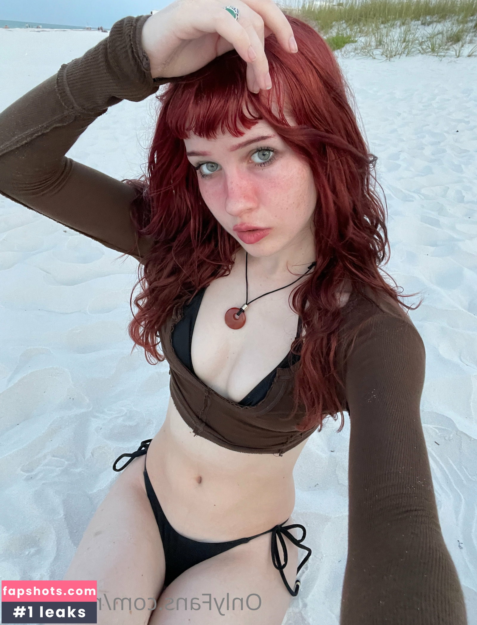 Nora Fawn gallery photo #594