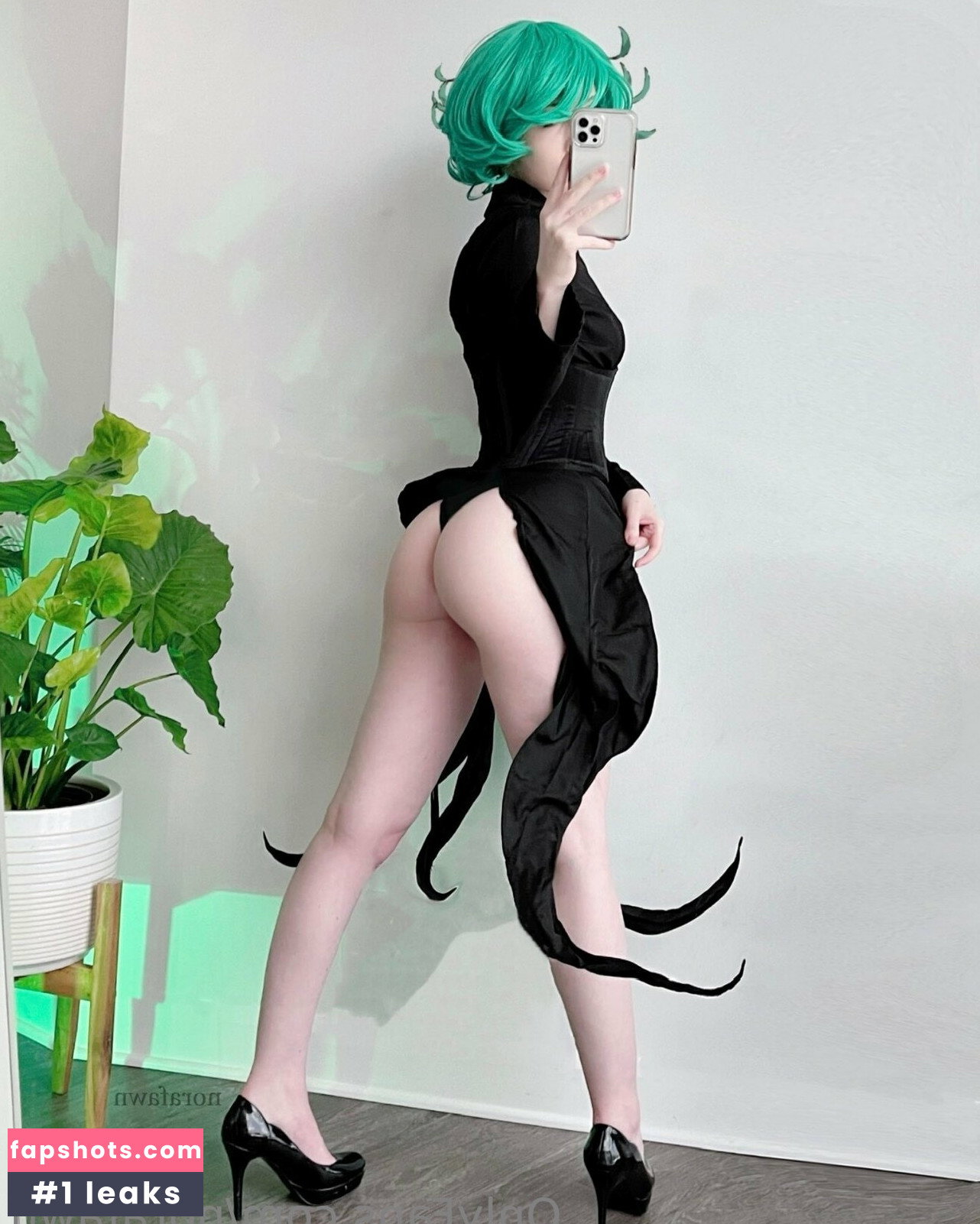 Nora Fawn gallery photo #483