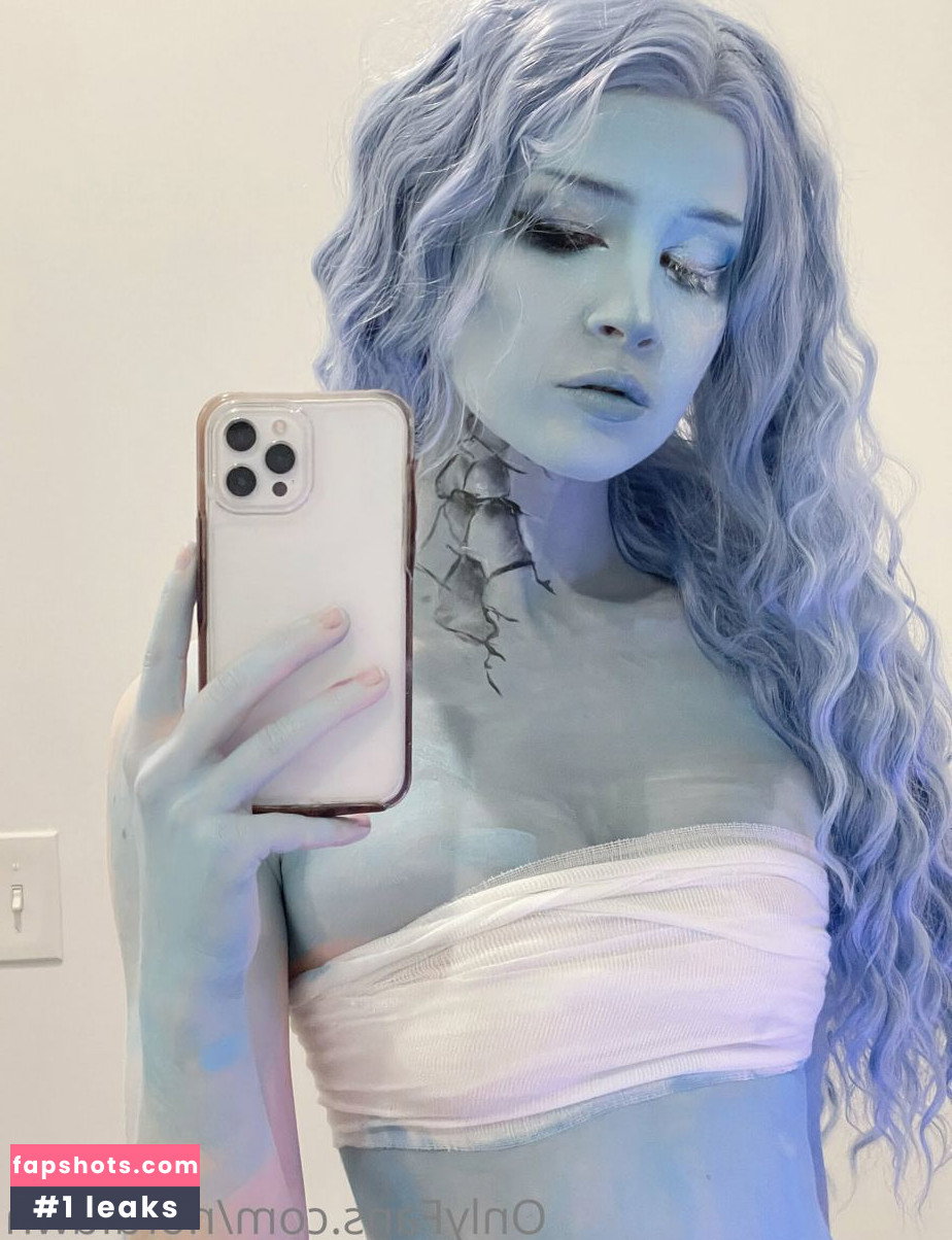 Nora Fawn gallery photo #1039