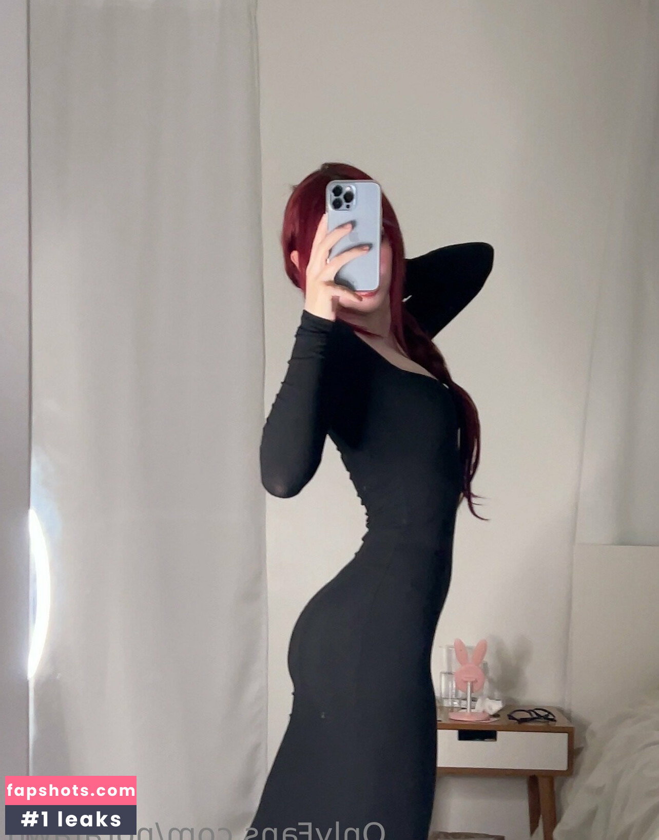 Nora Fawn gallery photo #926