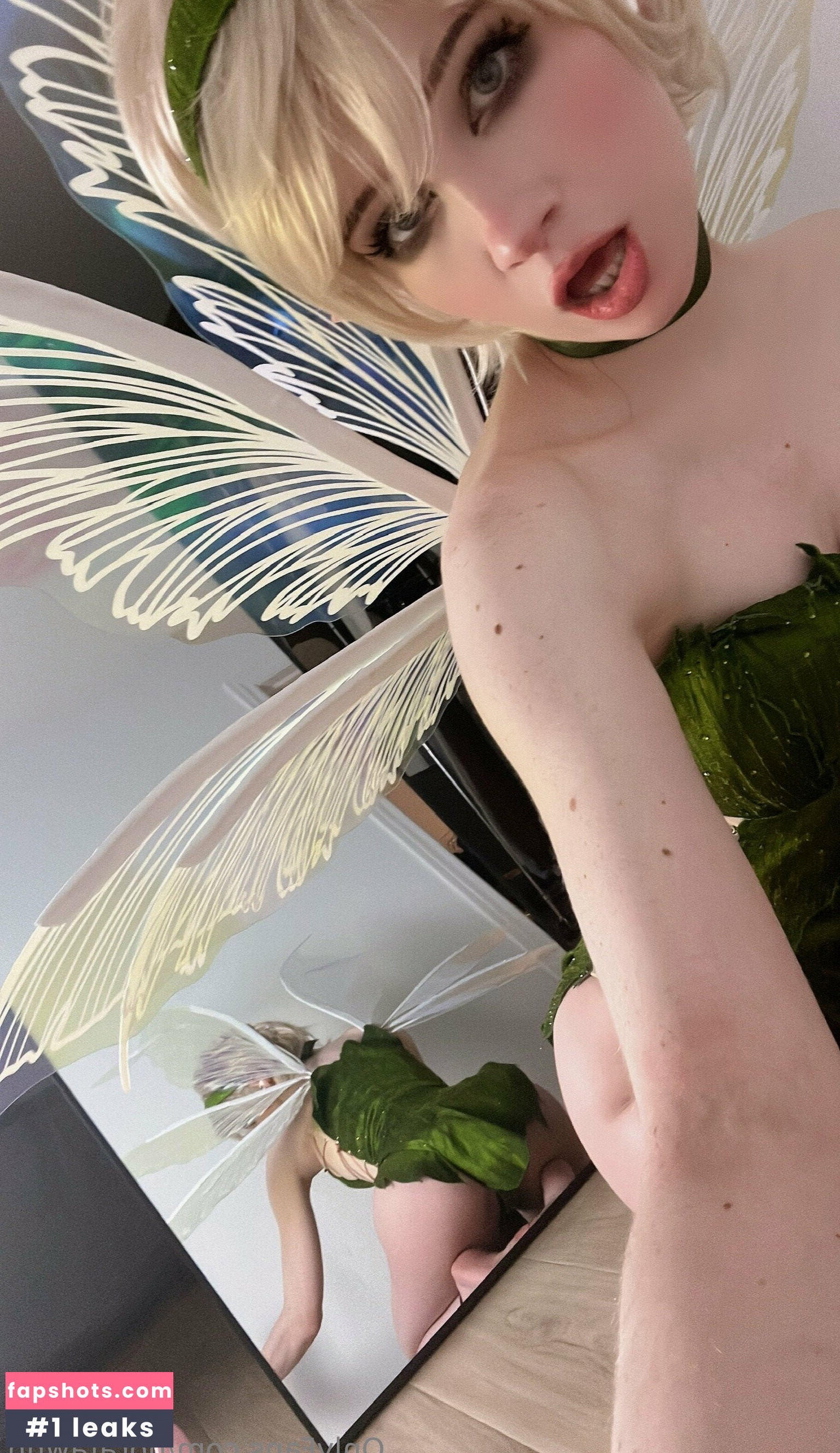 Nora Fawn gallery photo #2655