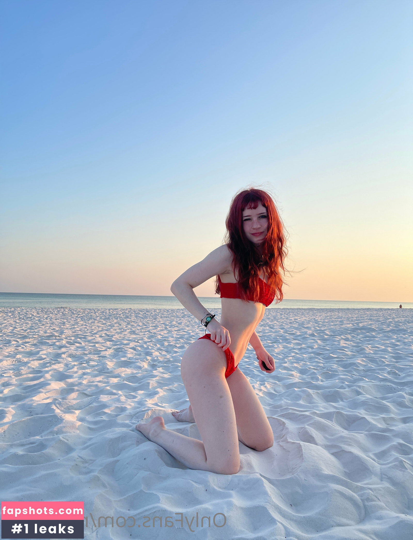 Nora Fawn gallery photo #1212