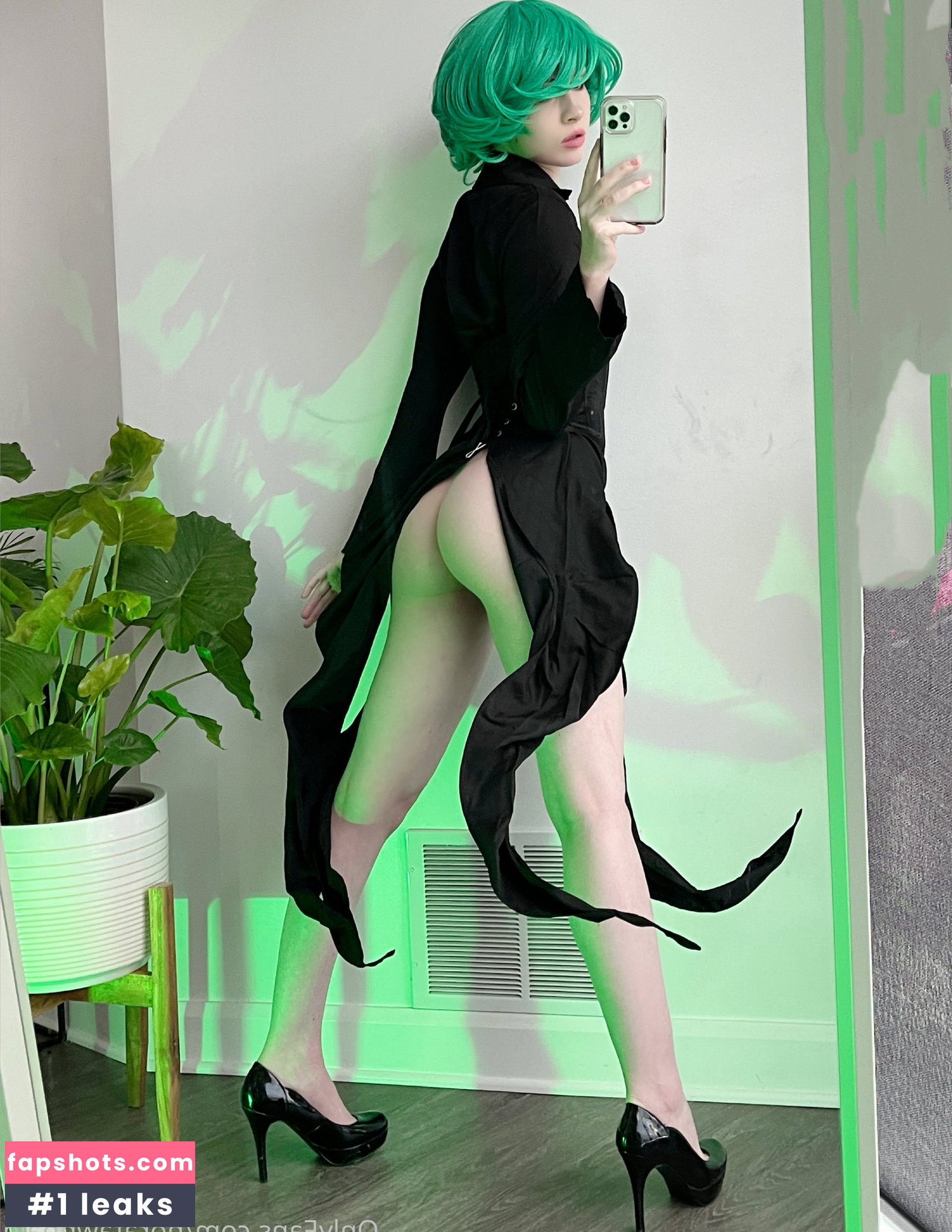 Nora Fawn gallery photo #770