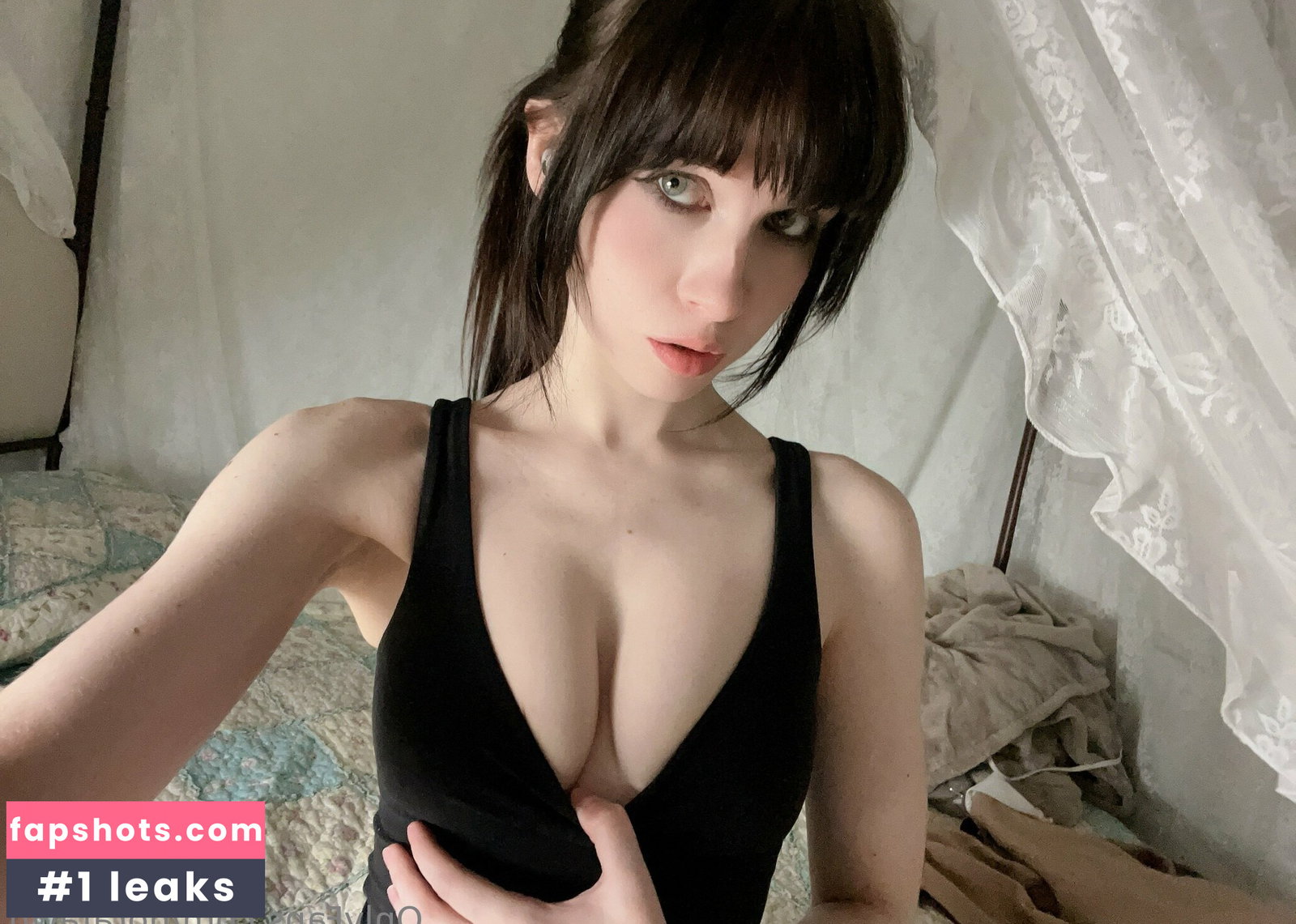 Nora Fawn gallery photo #1456