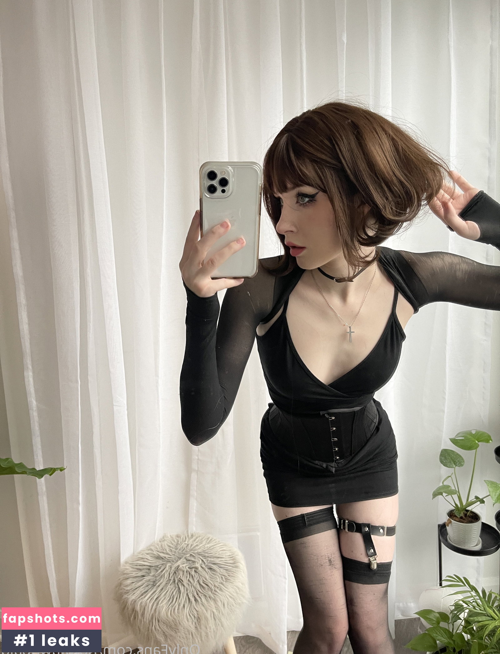 Nora Fawn gallery photo #1106