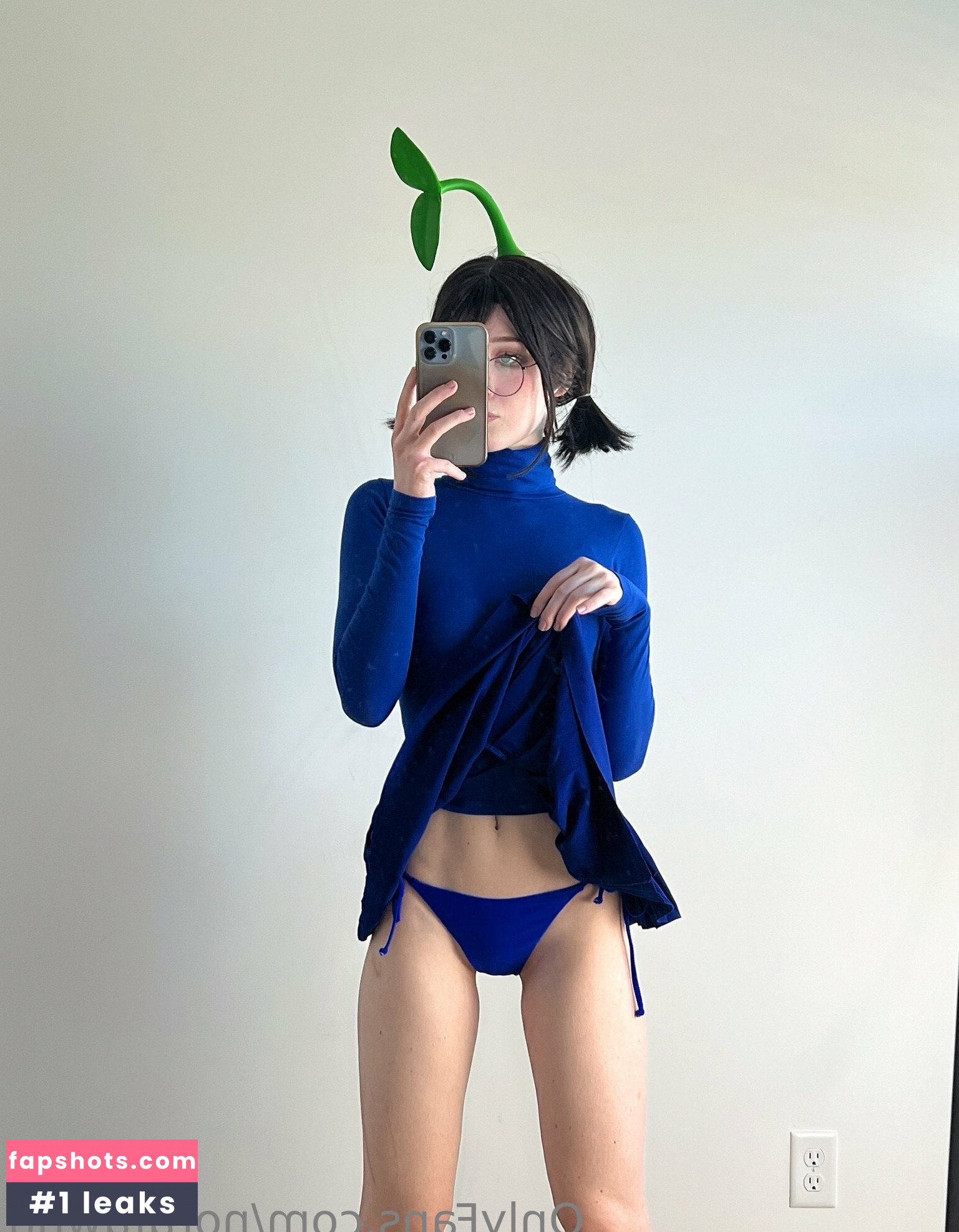 Nora Fawn gallery photo #2423