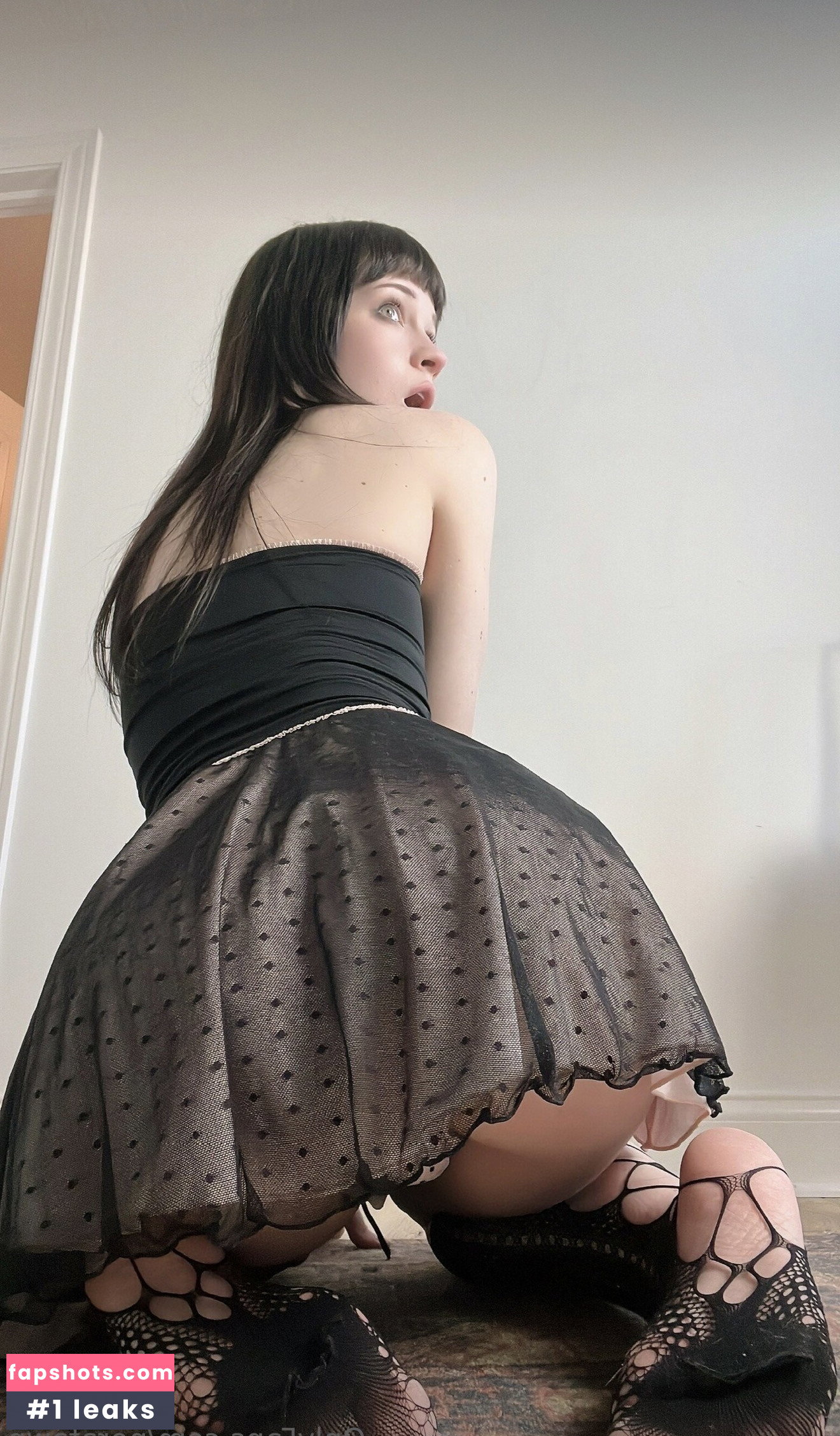 Nora Fawn gallery photo #2213