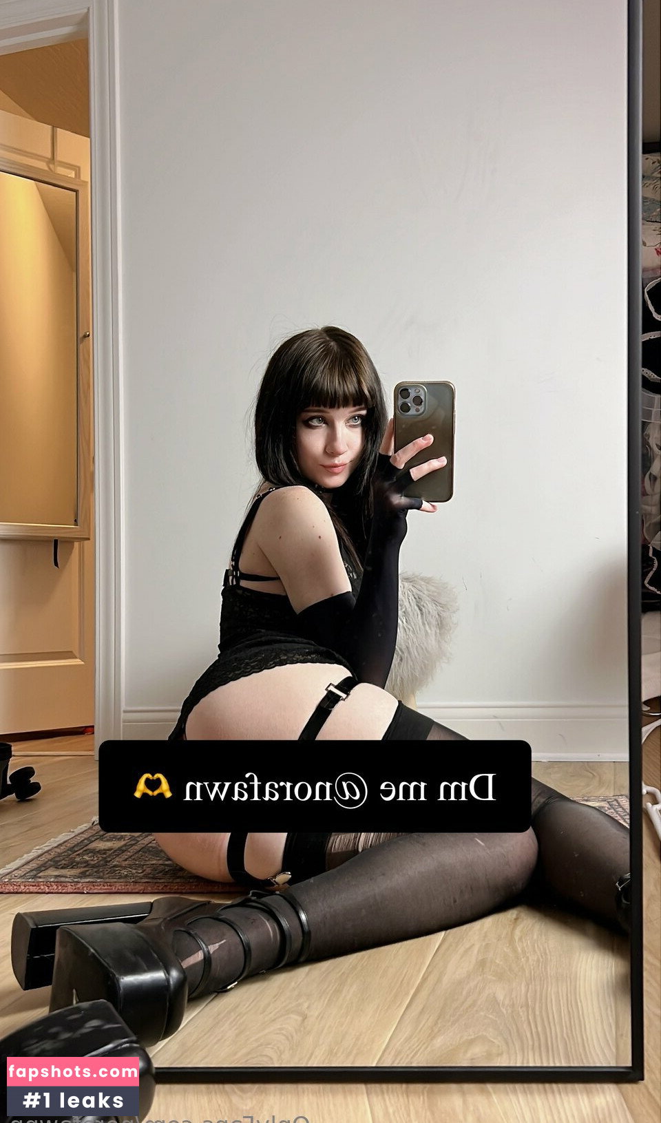 Nora Fawn gallery photo #893