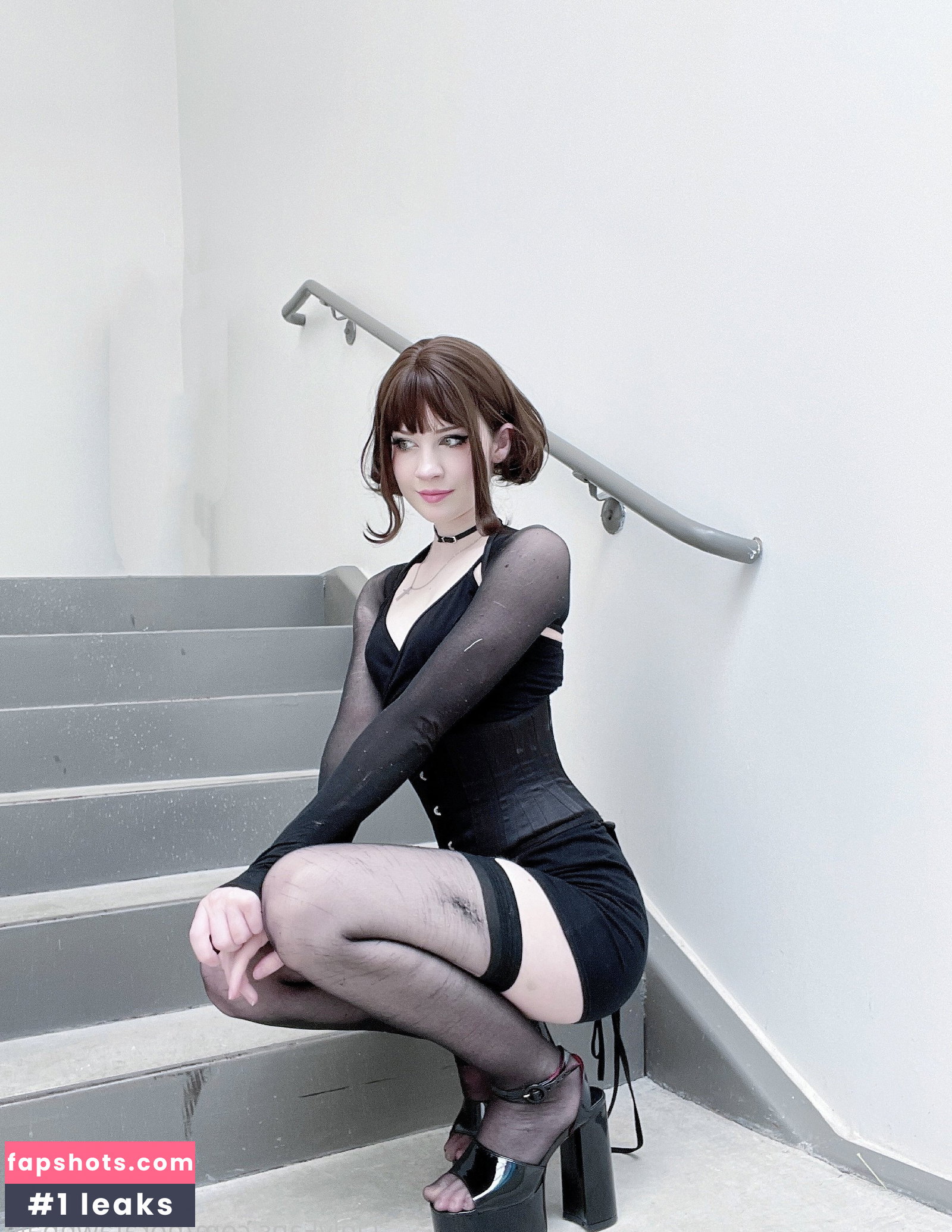 Nora Fawn gallery photo #812