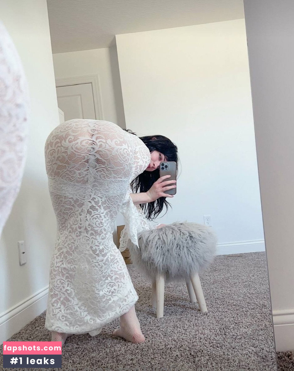 Nora Fawn gallery photo #3265