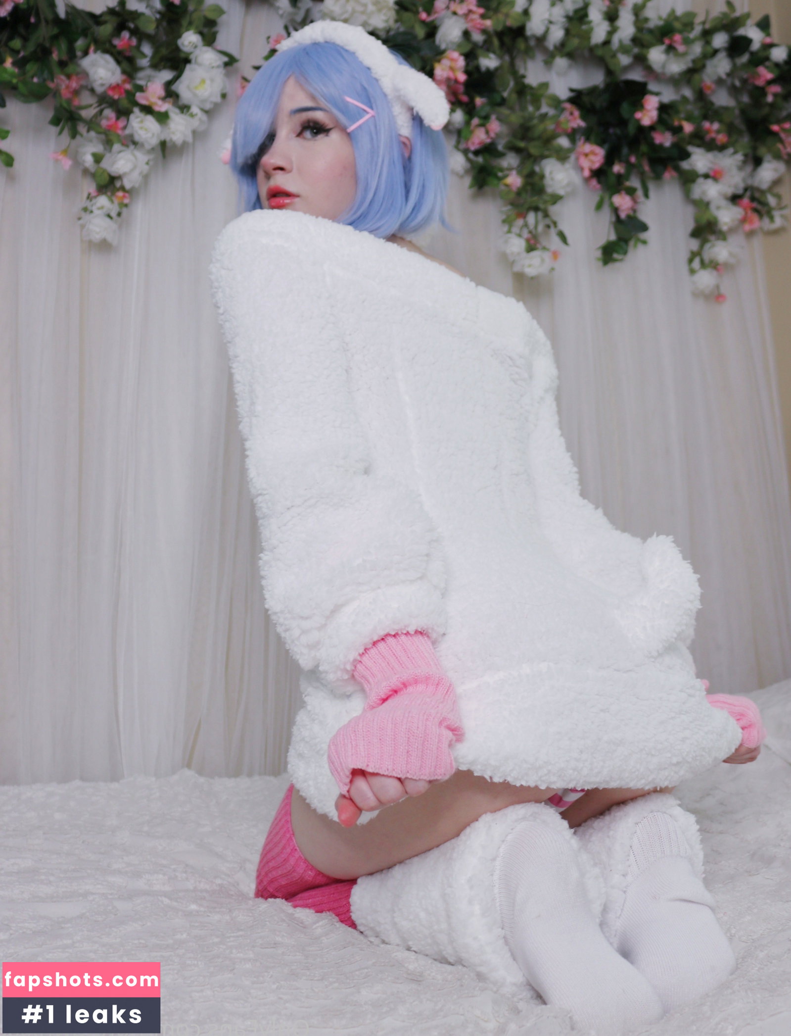 Nora Fawn gallery photo #1306