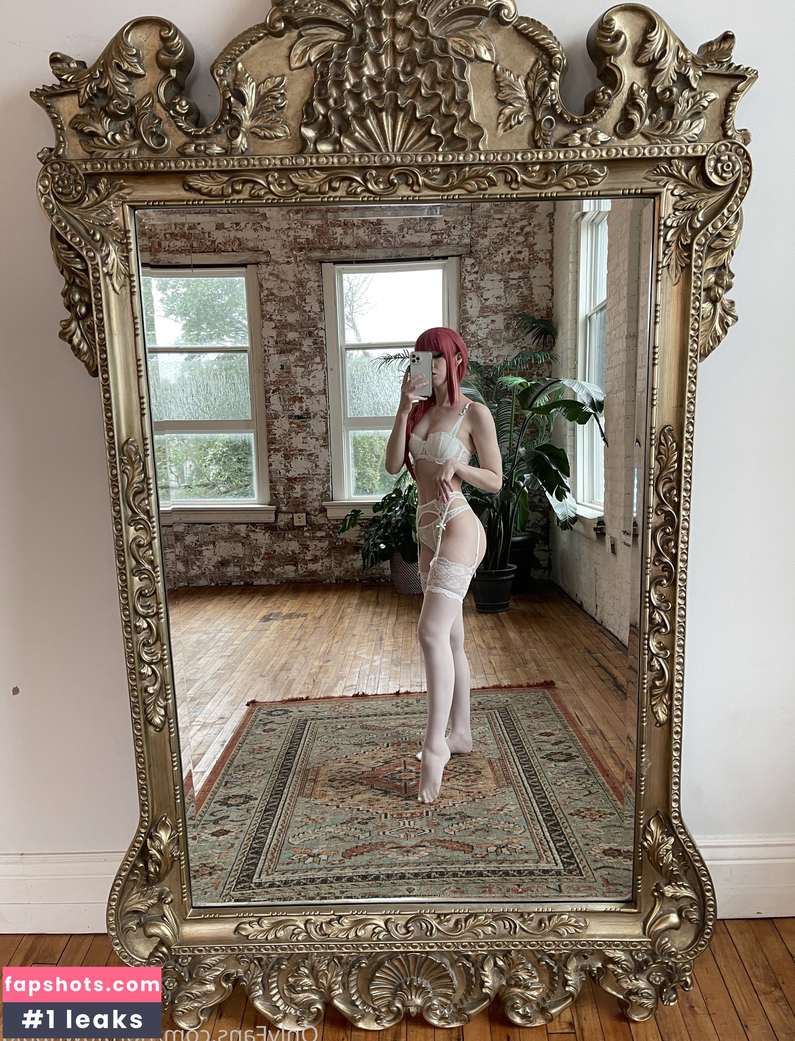 Nora Fawn gallery photo #2997